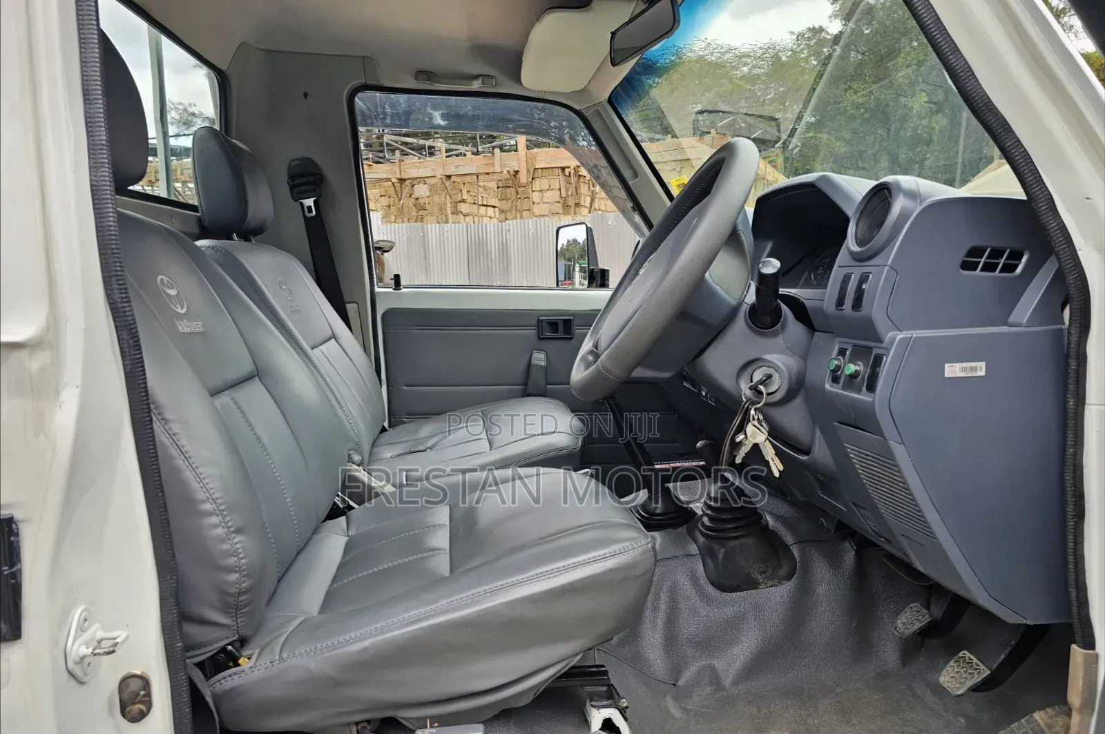 Toyota Land Cruiser 2016 White