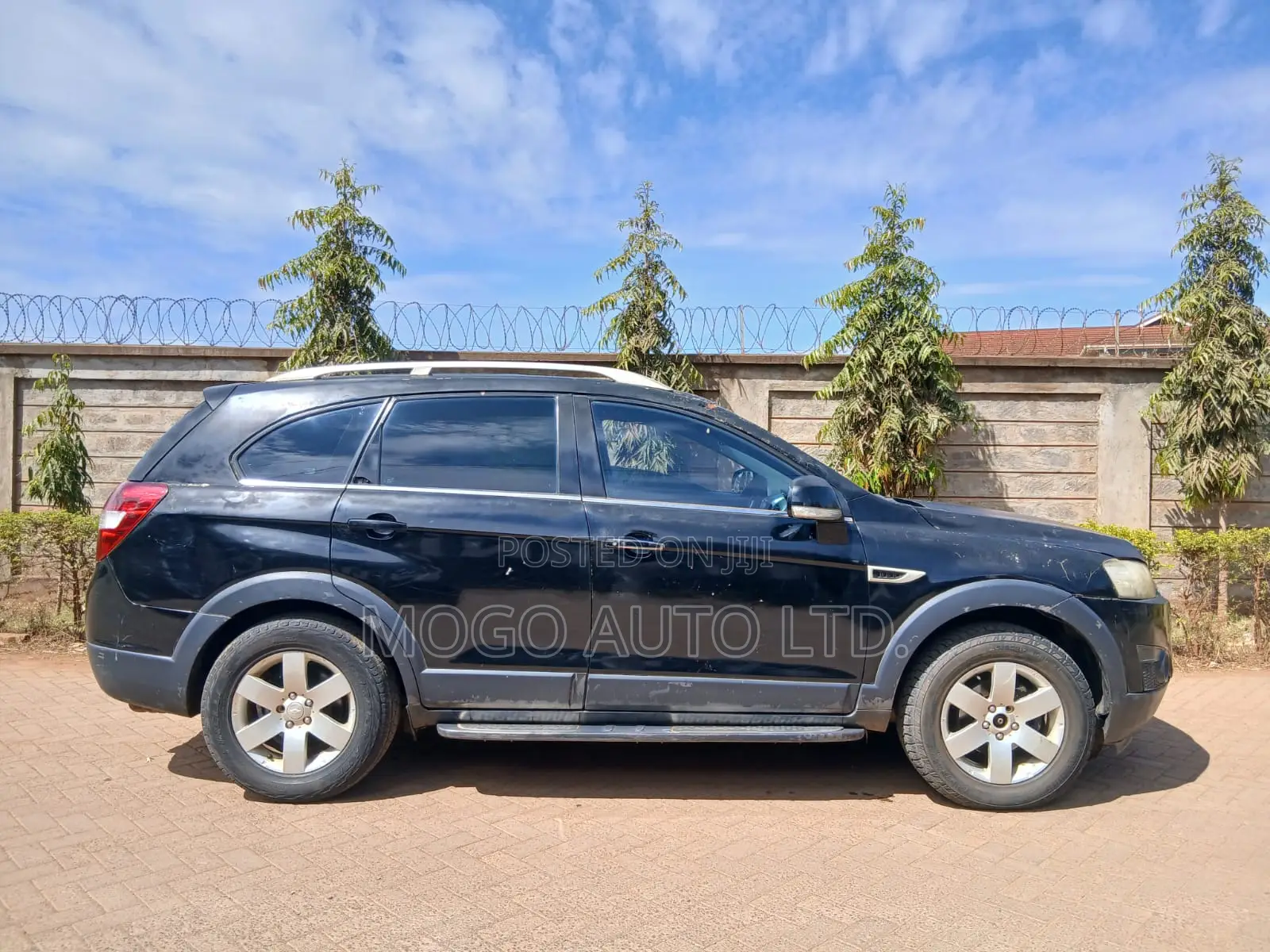 Chevrolet Captiva 2013 Black