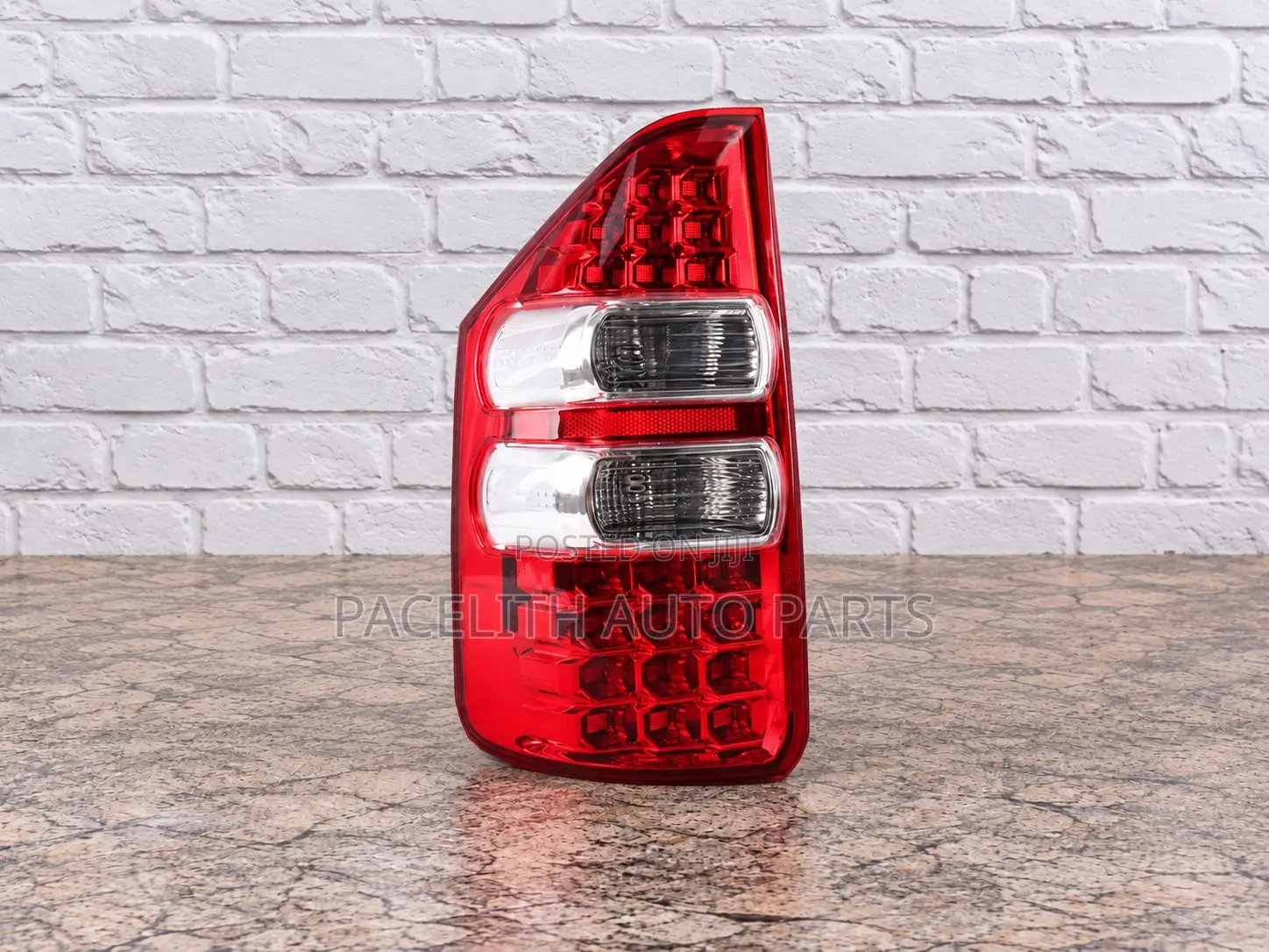Tail Lamp / Light Toyota Noah 2010/2011