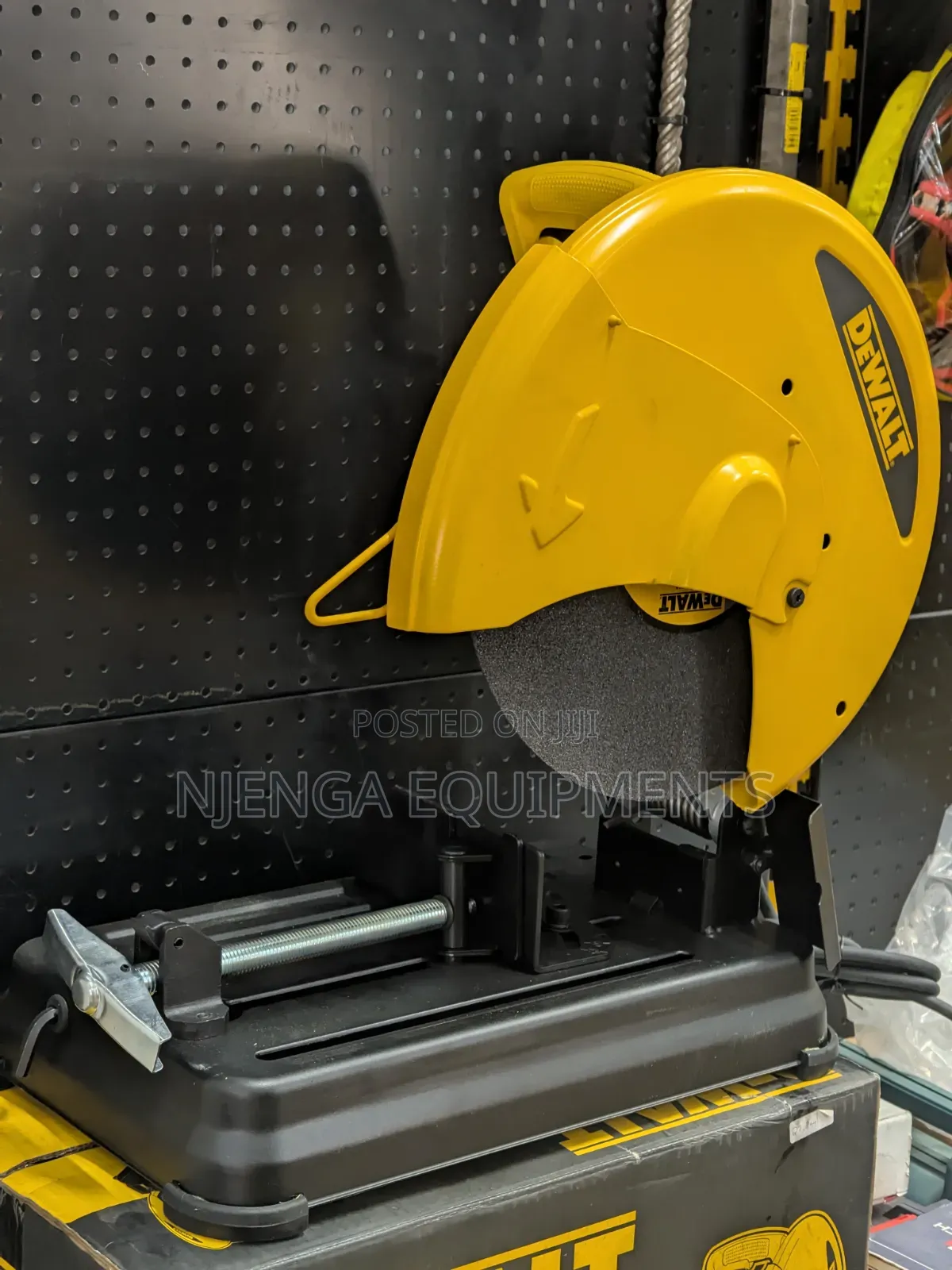 Dewalt – D28730-B5 2300W 355mm-Chop Saw