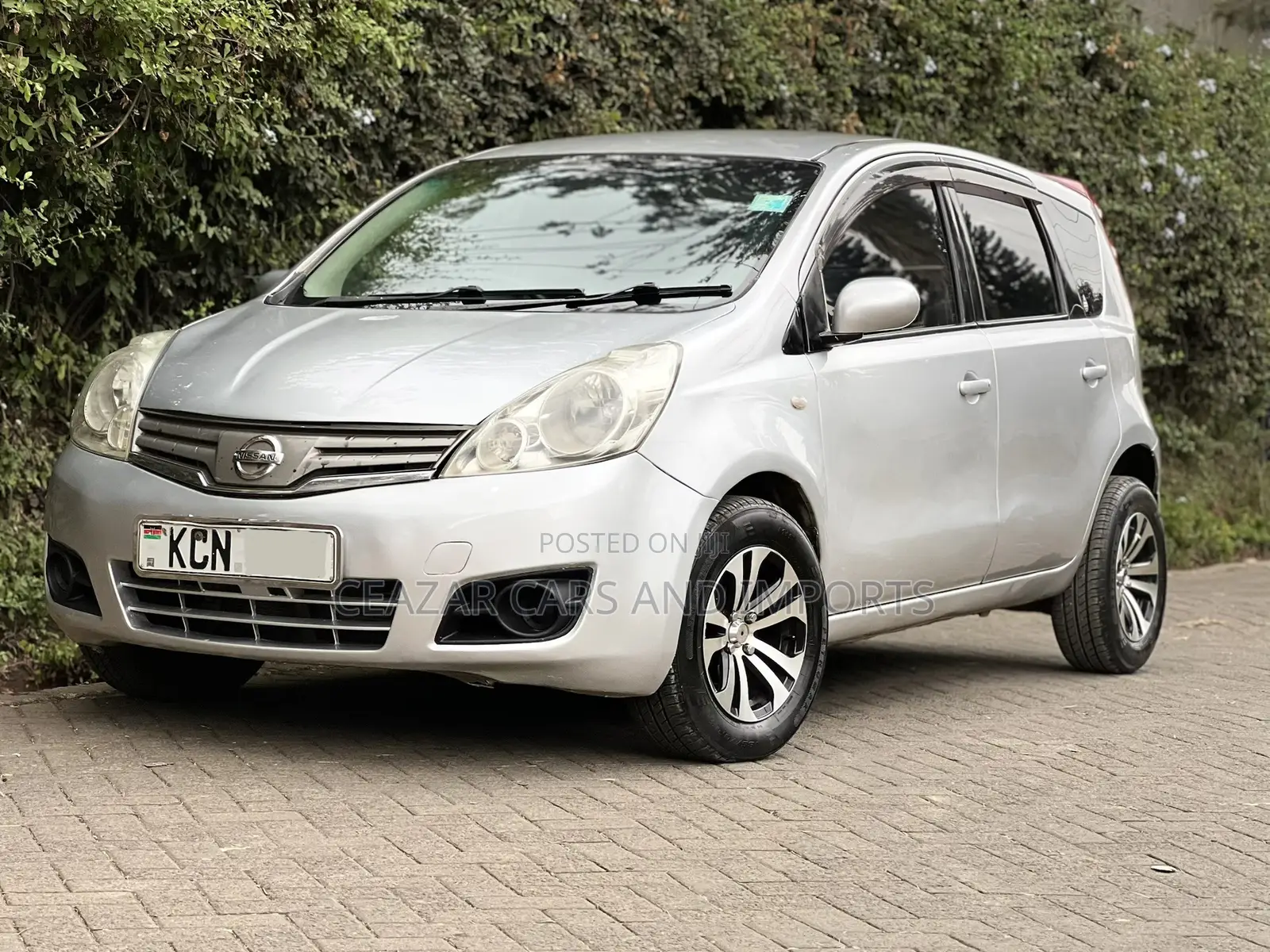 Nissan Note 2011 Silver