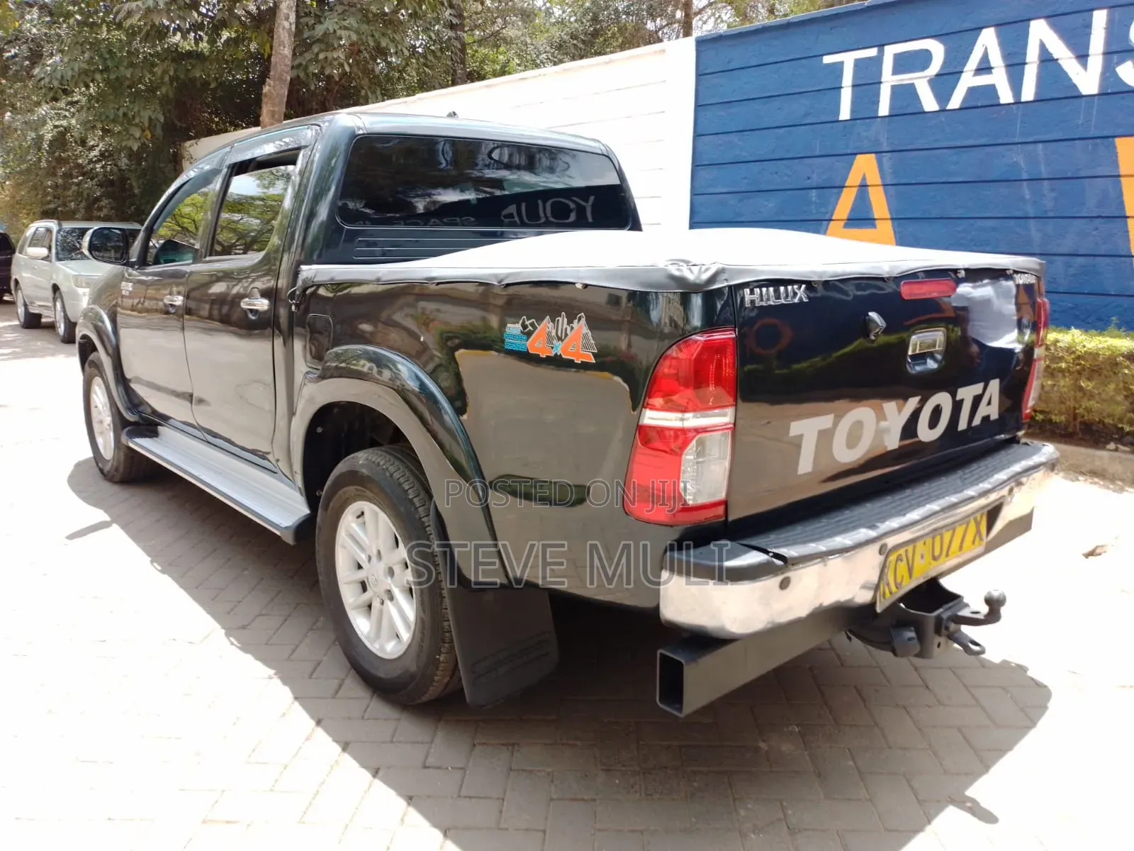 Toyota Hilux 2012 Black