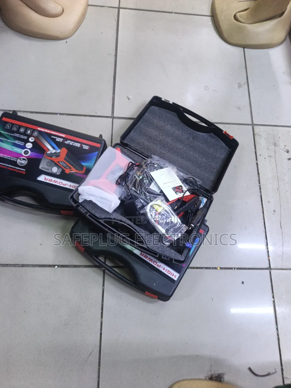 All-in-One 12V High-Power Car Jump Starter & Emergency Power Bank Kit