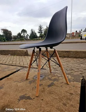 Black Eames Chair