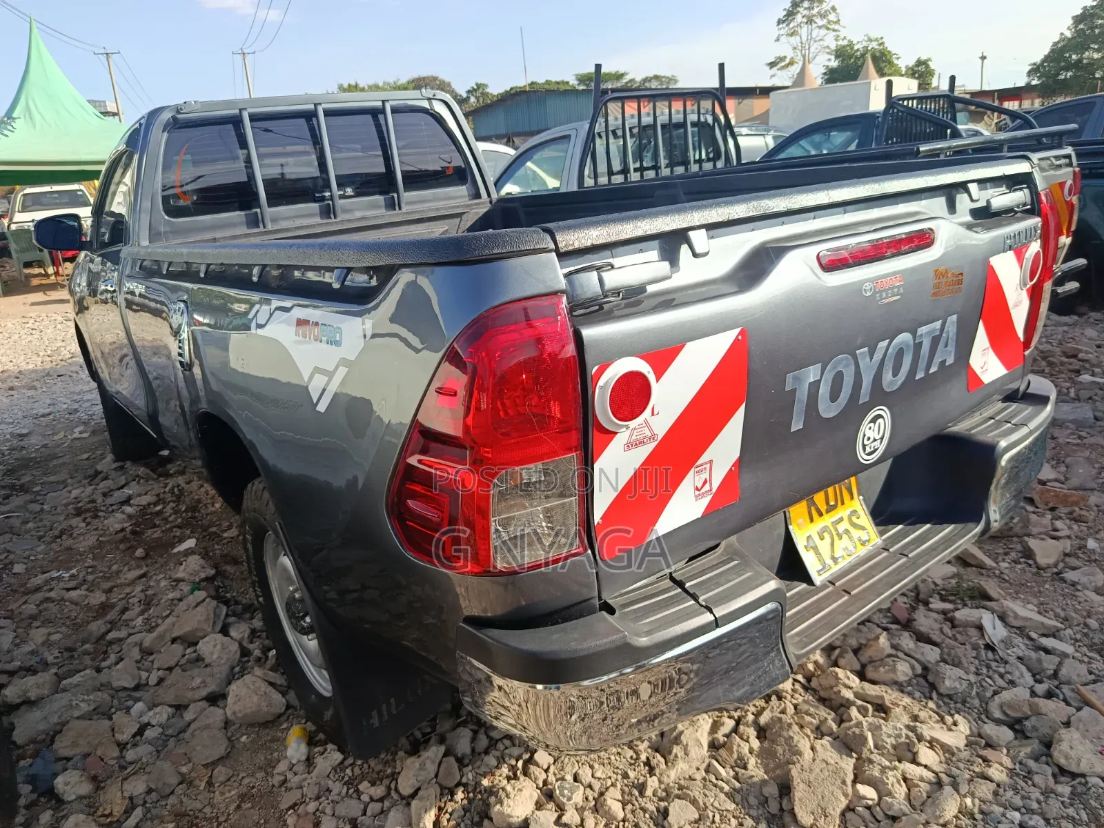 Toyota Hilux 2022 Gray