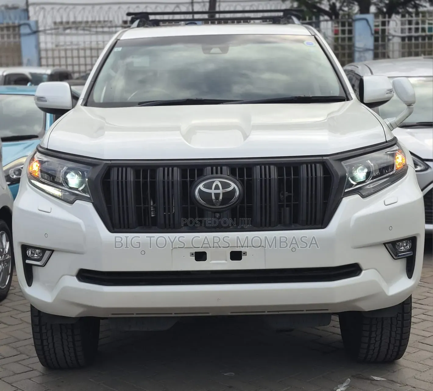 Toyota Land Cruiser Prado 2019 White