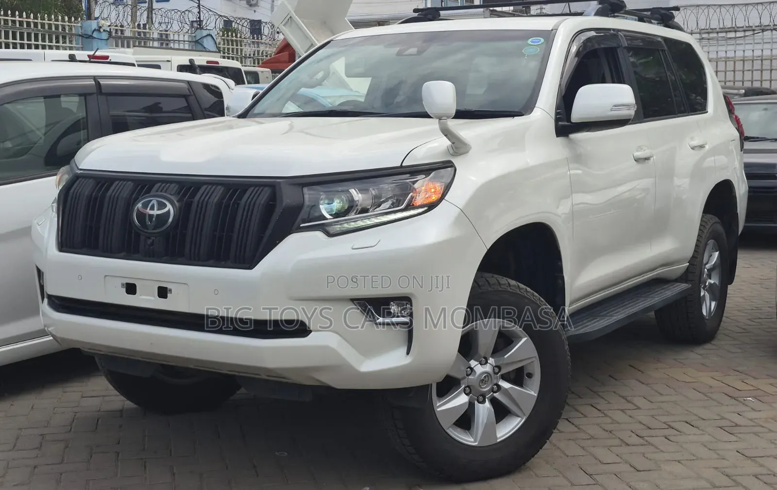 Toyota Land Cruiser Prado 2019 White
