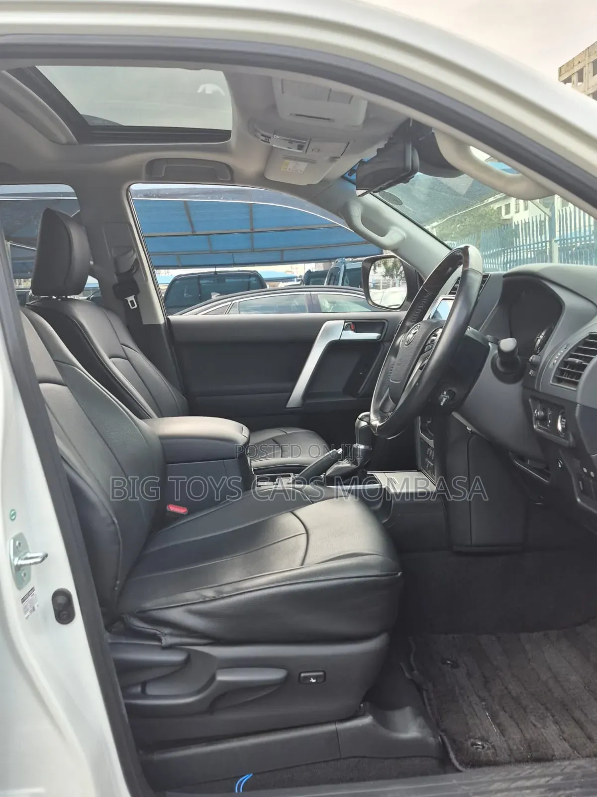 Toyota Land Cruiser Prado 2019 White