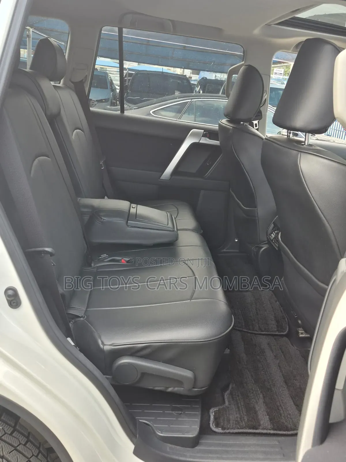 Toyota Land Cruiser Prado 2019 White