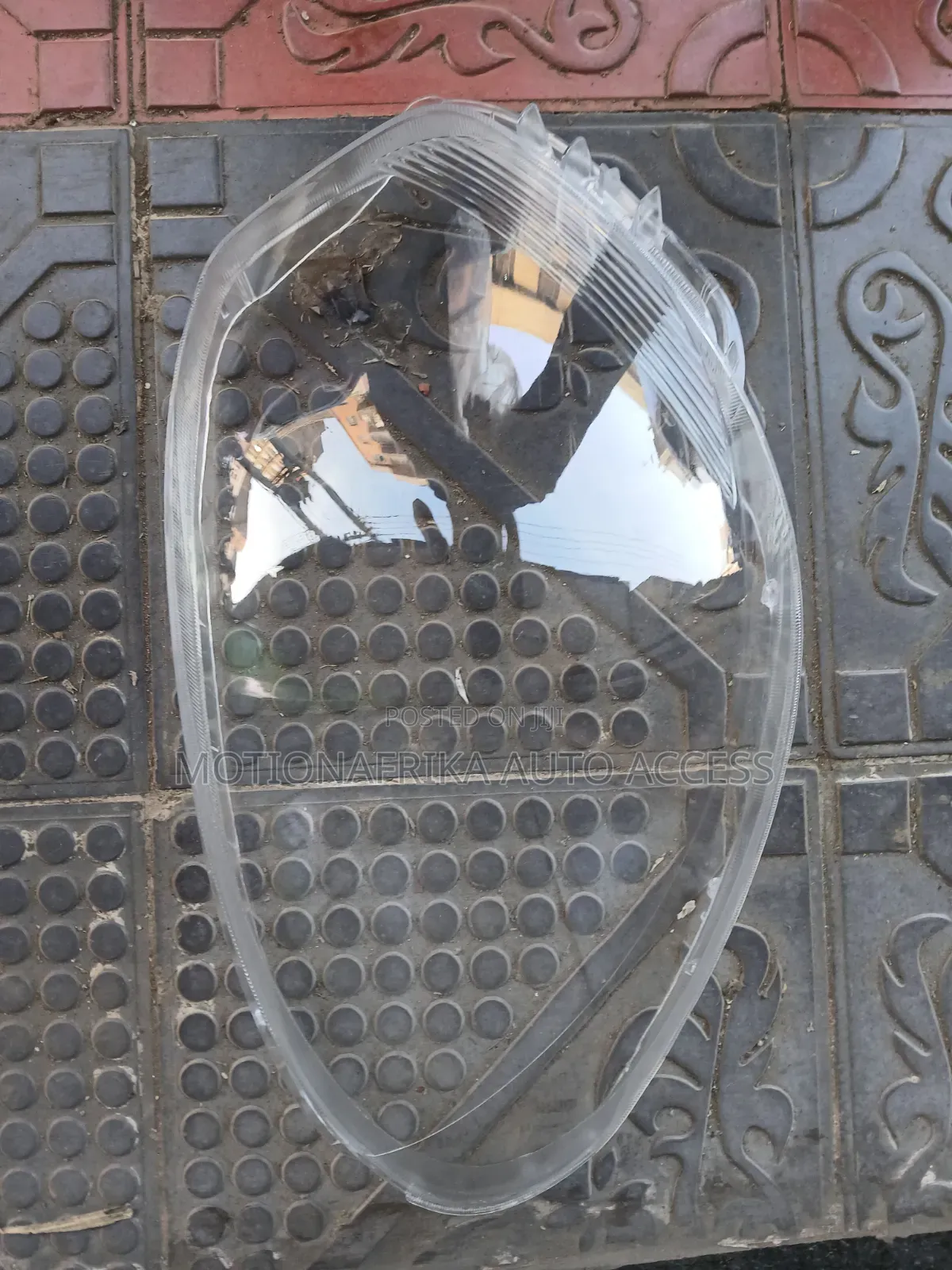 Passo 2008-2012 Headlamp Lens.