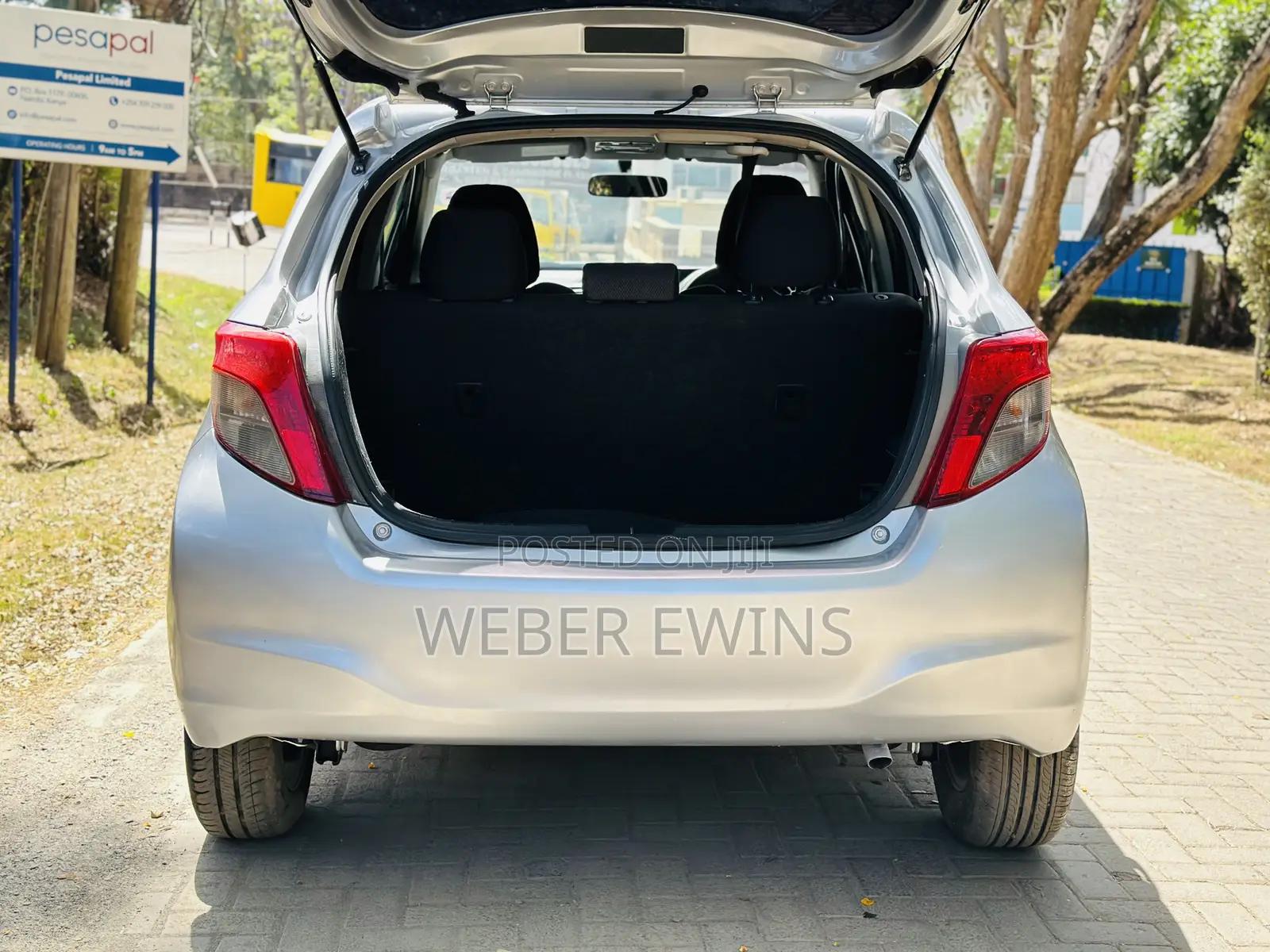 Toyota Vitz 1.0 FWD 5dr 2013 Silver