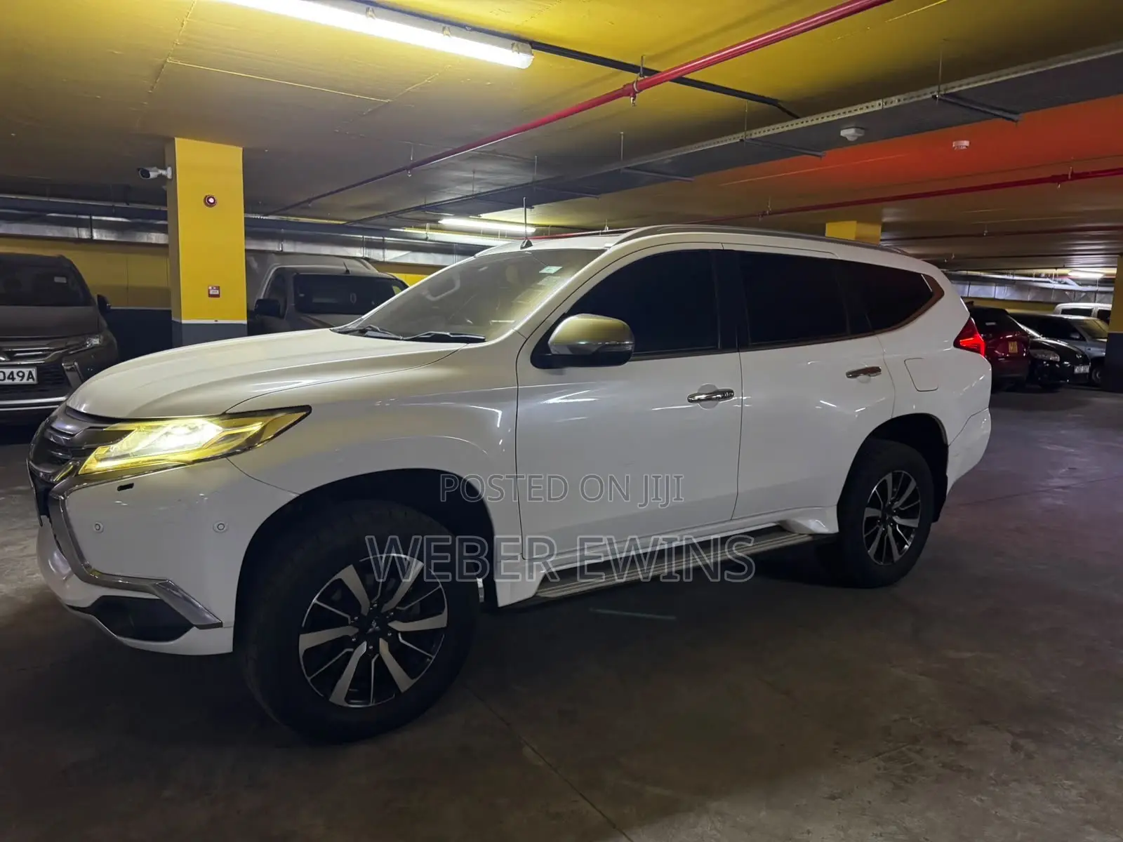 Mitsubishi Pajero Sport 2017 White