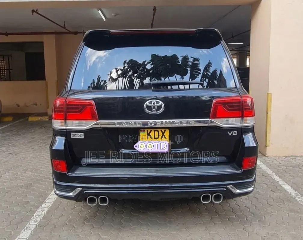 Toyota Land Cruiser 2011 Black