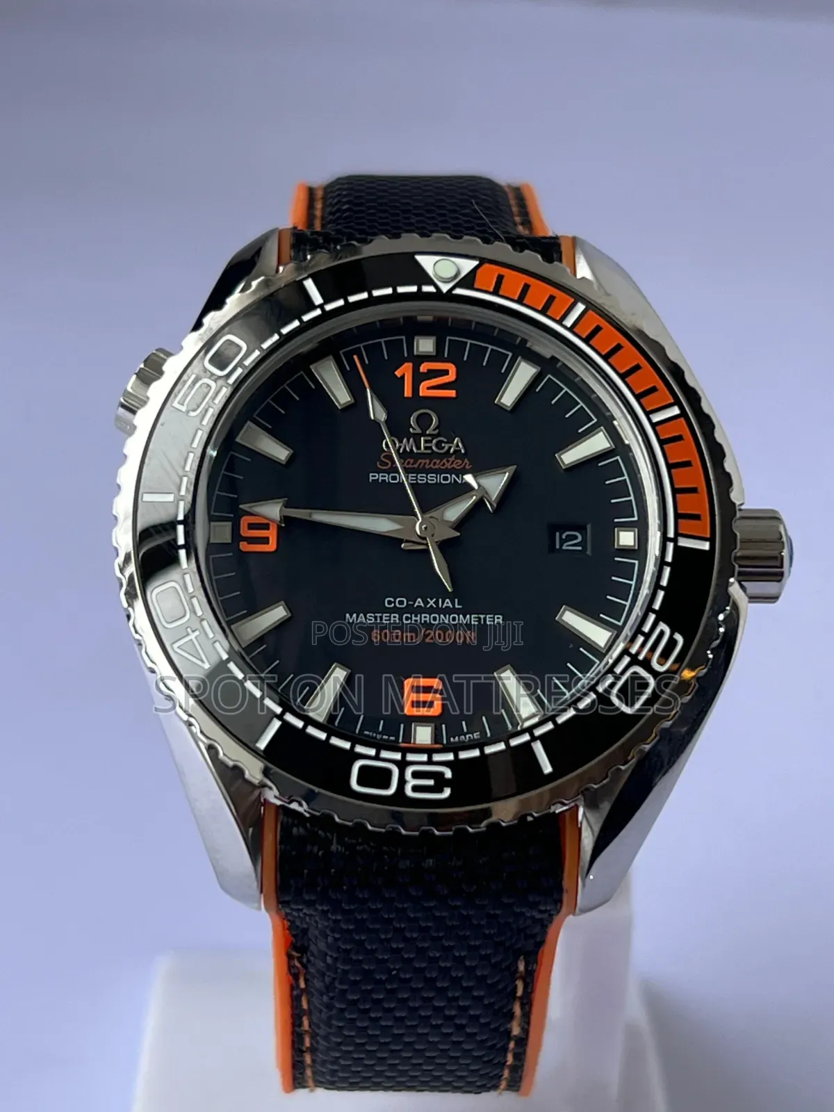 Omega Speedmaster Professional Watch for Gents. Free Omega Watchbox!