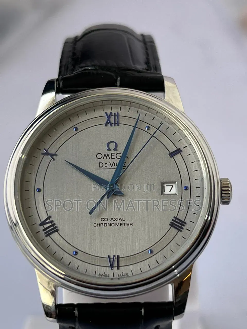 Omega Speedmaster Professional Watch for Gents. Free Omega Watchbox!