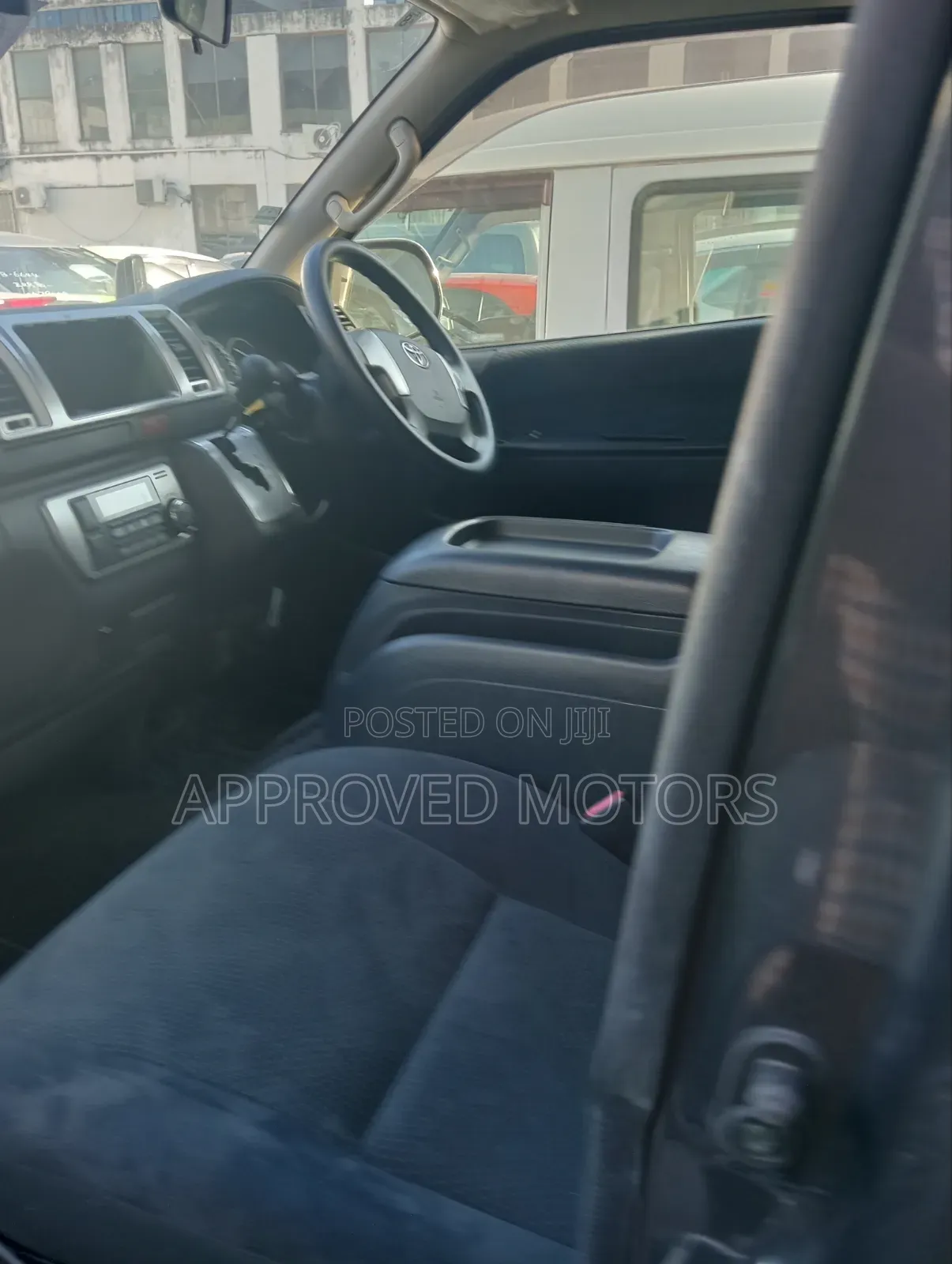 Toyota HiAce 2019 Black