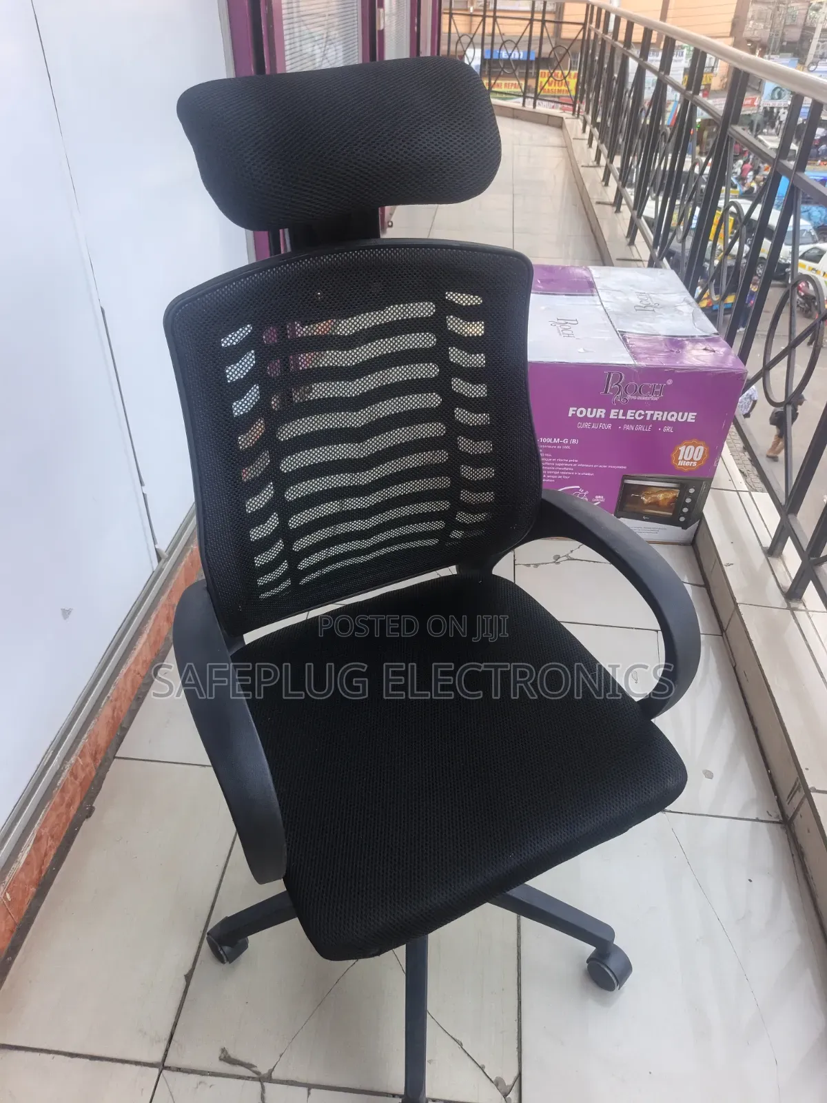 High-Back Mesh Office Chair With Adjustable Headrest