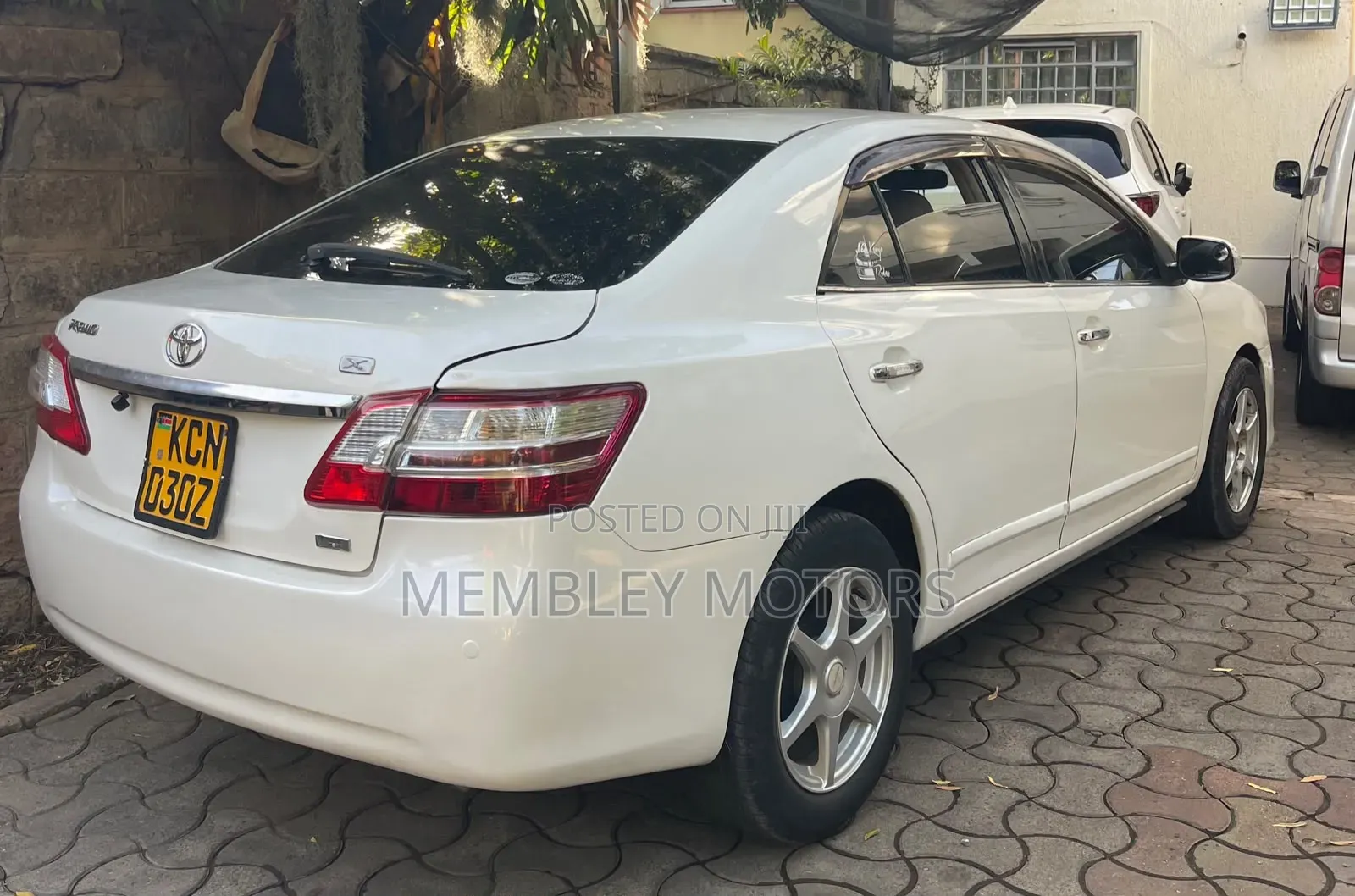 Toyota Premio 1.8 AWD 2010 White