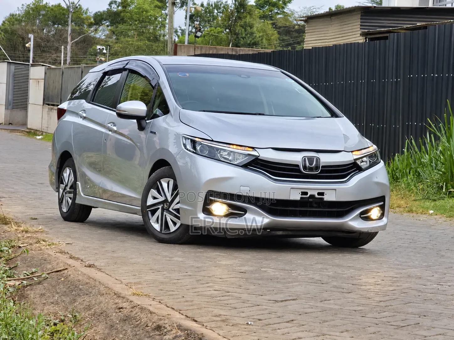 Honda Shuttle 1.5 Hybrid 2WD 2019 Gray