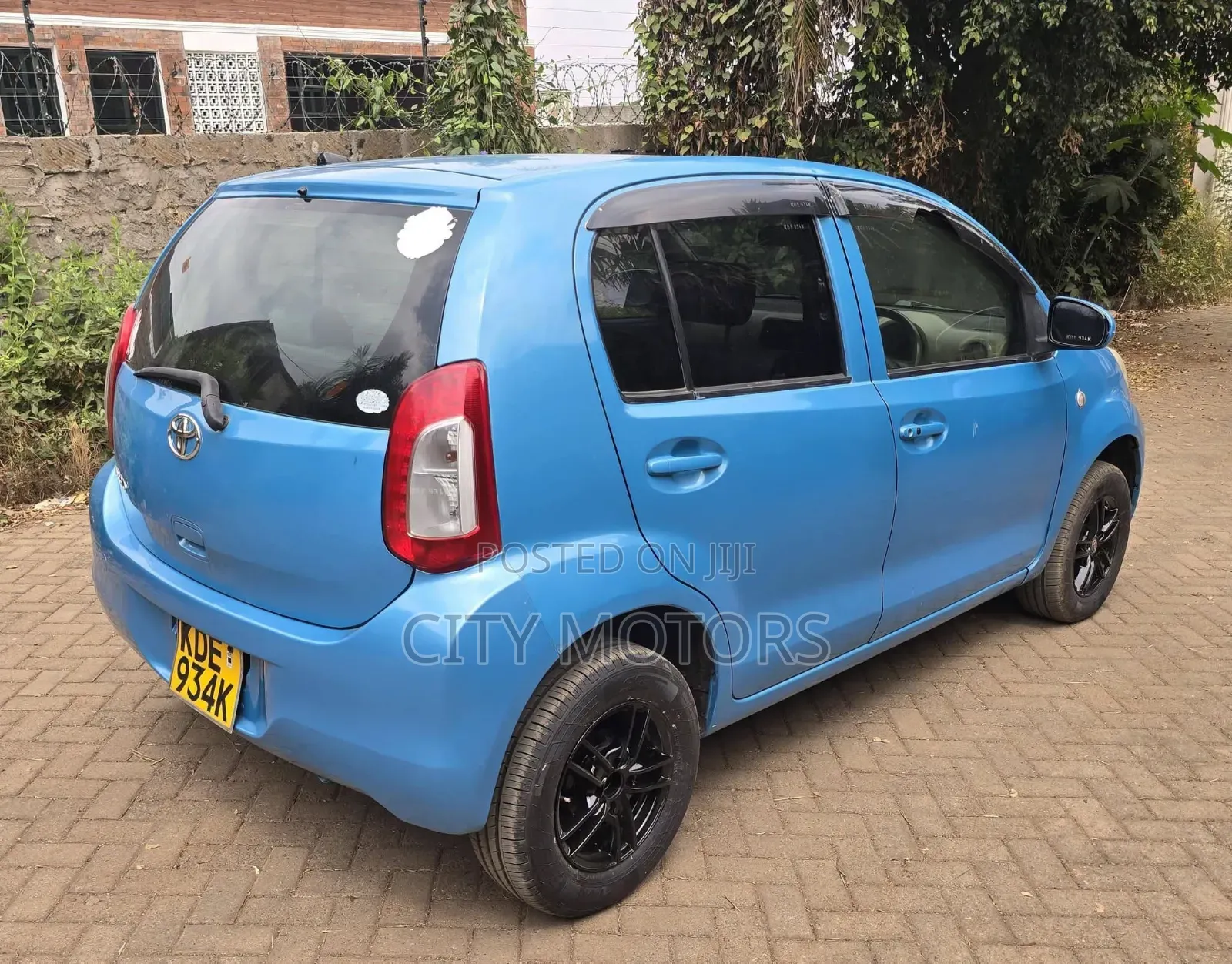 Toyota Passo 1.3 FWD 2014 Blue