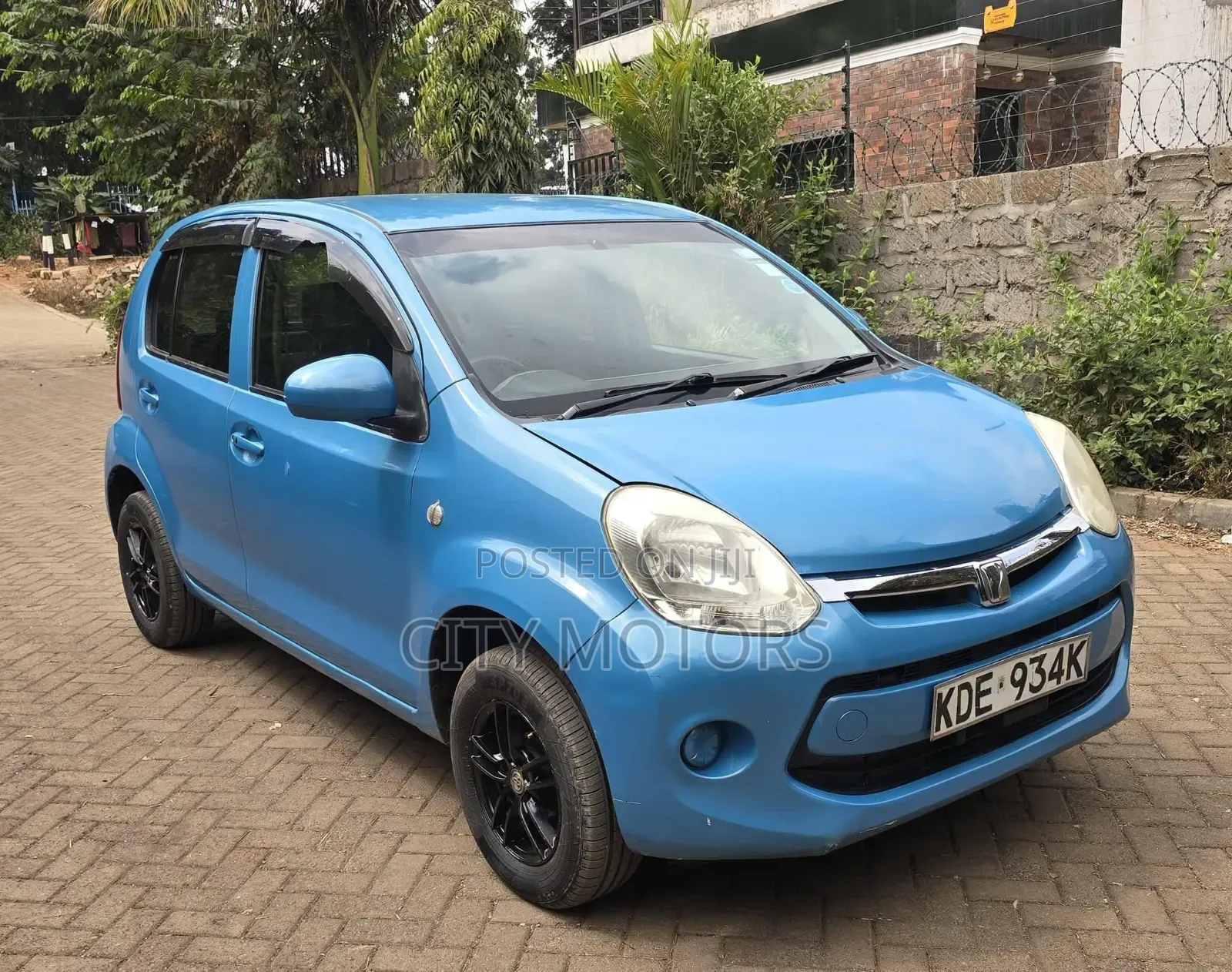 Toyota Passo 1.3 FWD 2014 Blue