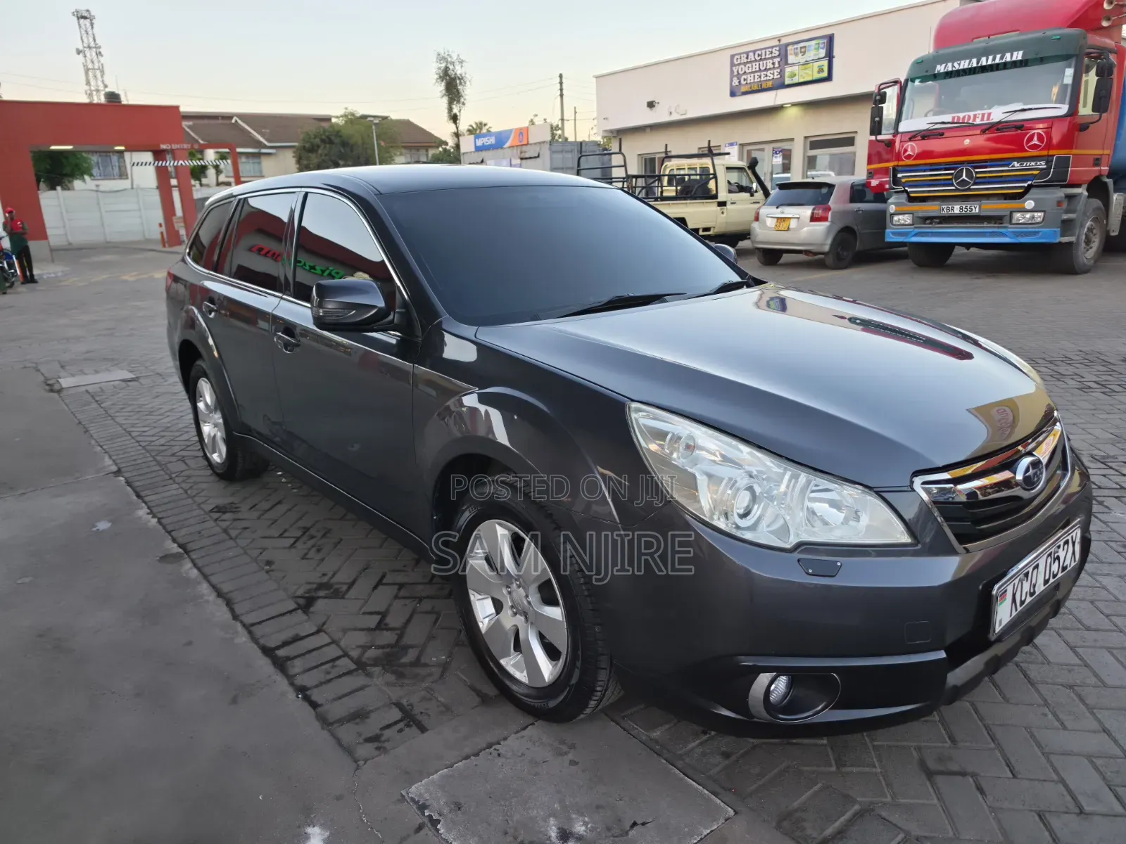 Subaru Outback 2.5i Limited 2011 Black