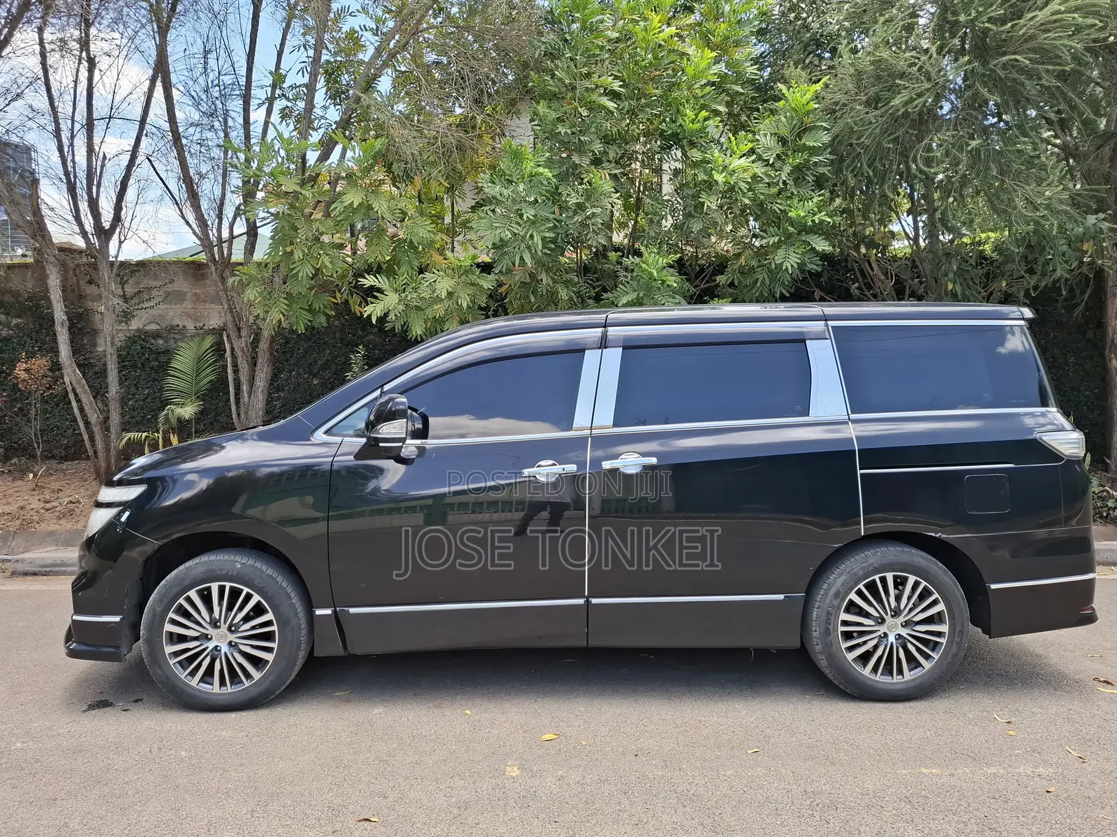 Nissan Elgrand 2017 Black