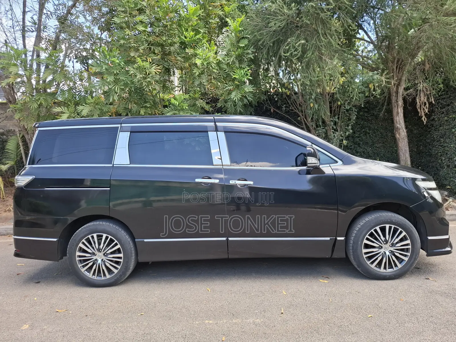 Nissan Elgrand 2017 Black
