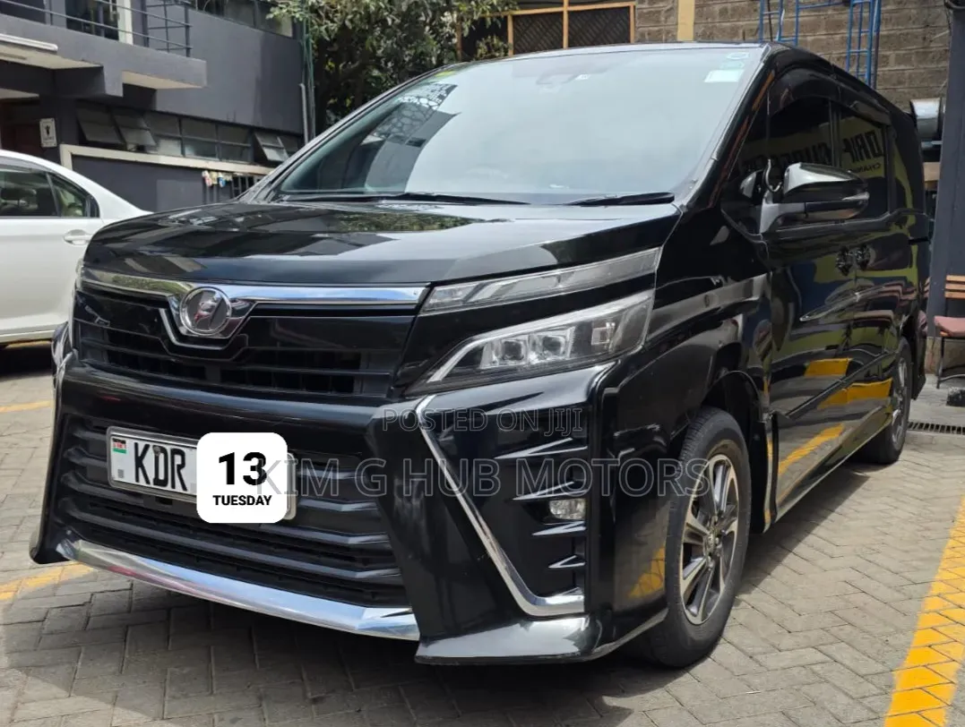 Toyota Voxy 2017 Black