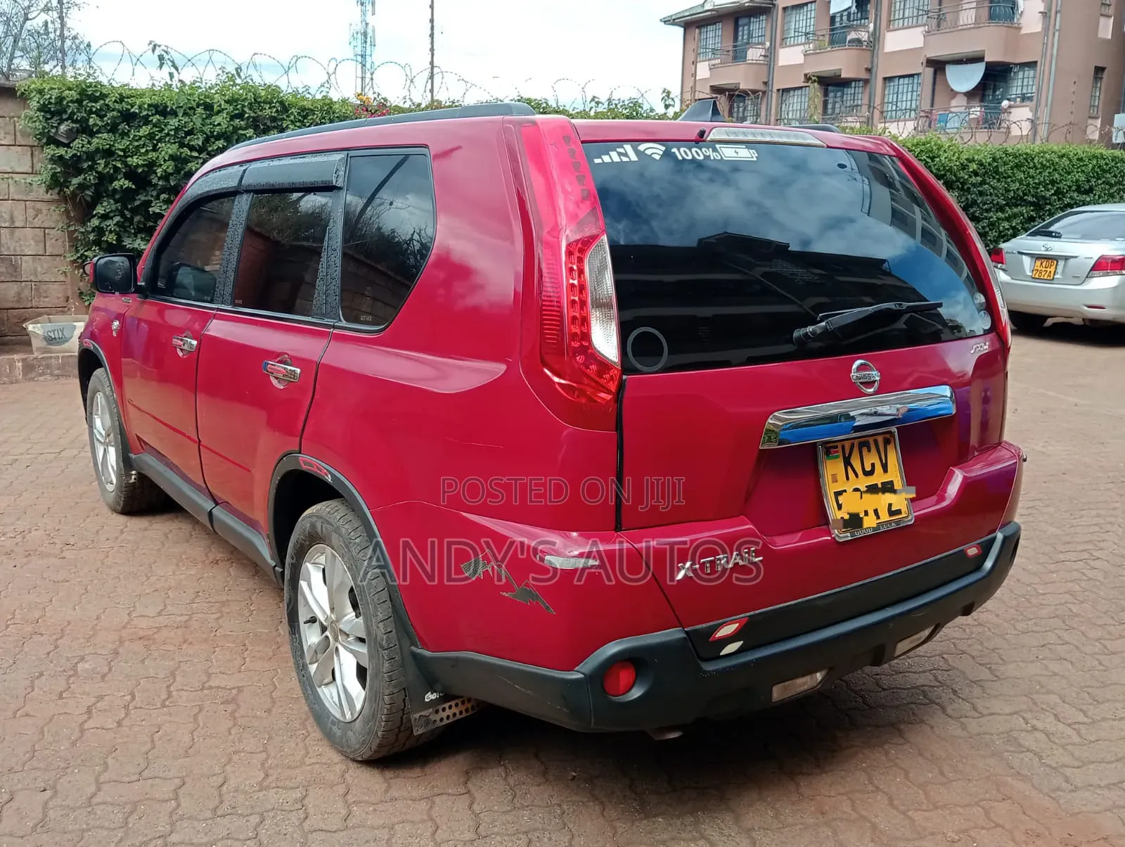 Nissan X-Trail 2.0 Petrol XE 2012 Red
