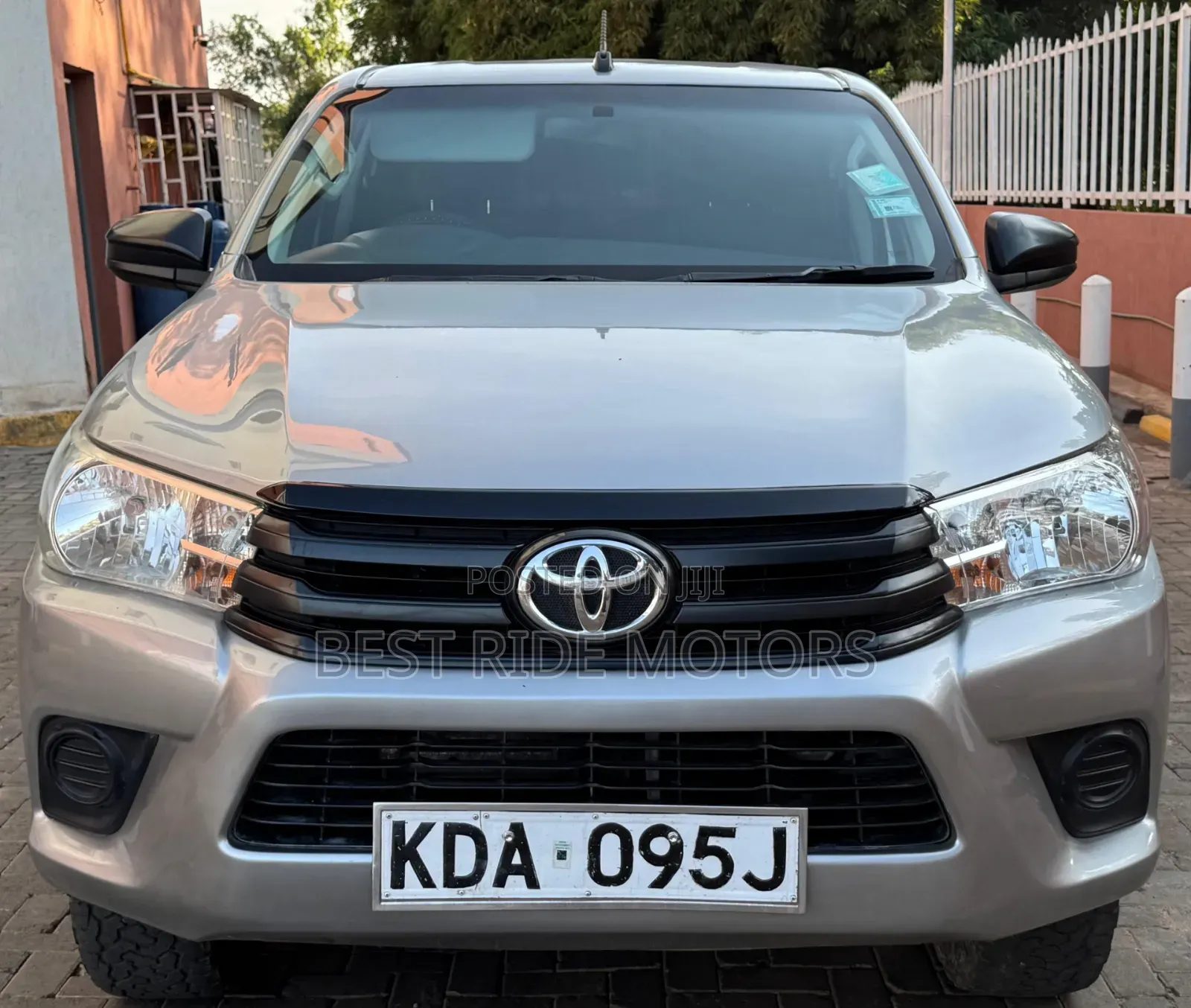 Toyota Hilux Revo Double Cab Deisel 2.4 AWD 2019 Silver