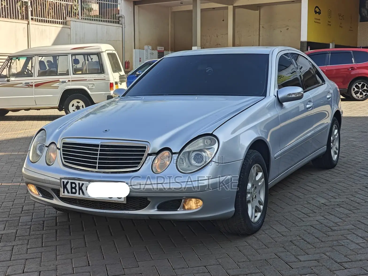 Mercedes-Benz E200 2004 Silver