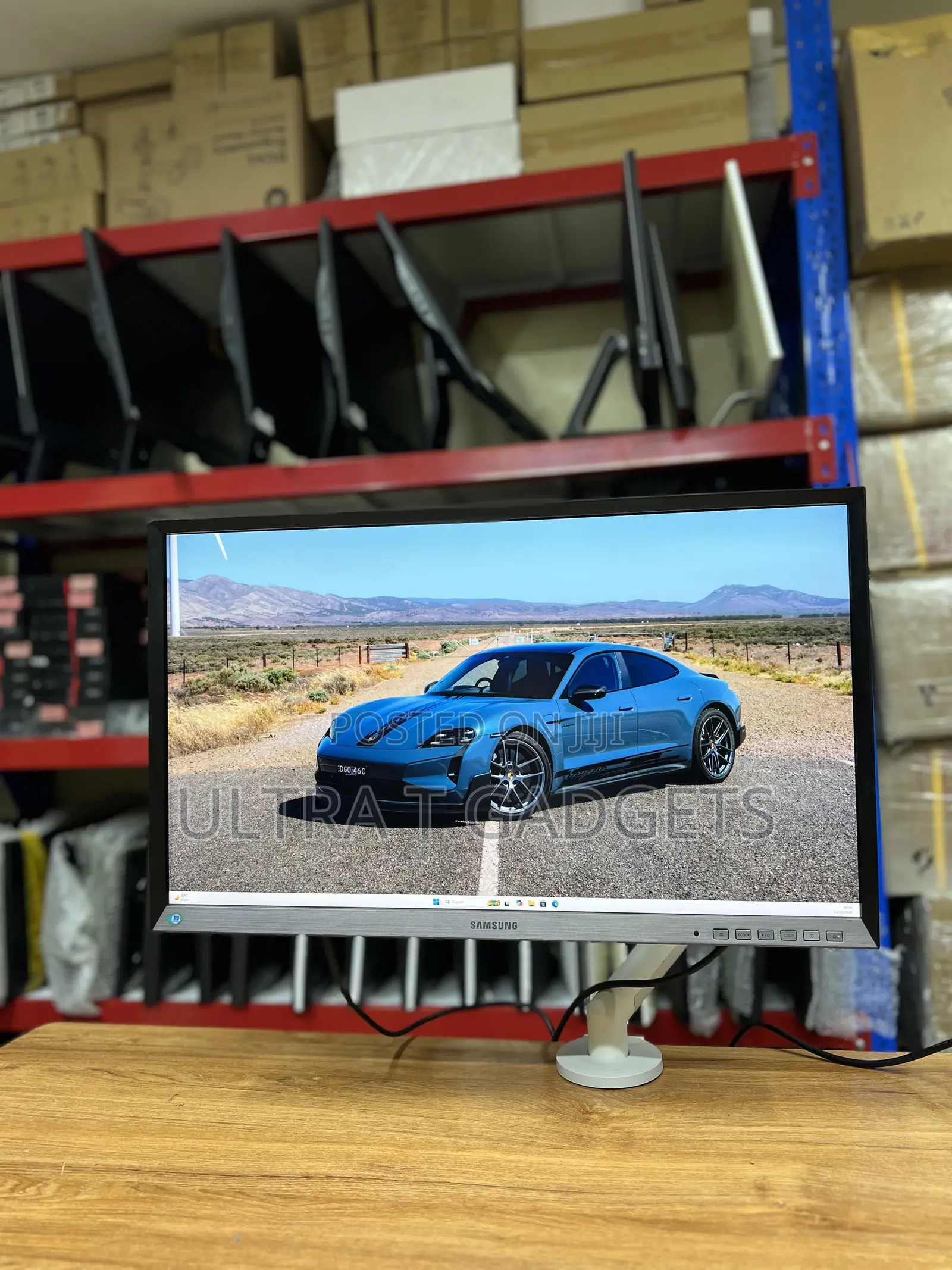 Samsung S27D850T 27” 2K QHD IPS Monitor + White Stand – KSh 12,999