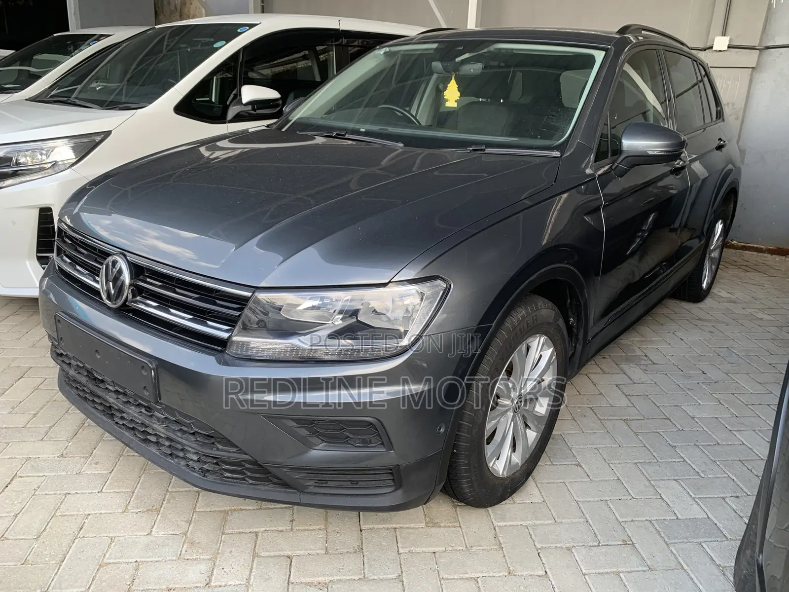 Volkswagen Tiguan 2.0T SE FWD 2019 Gray