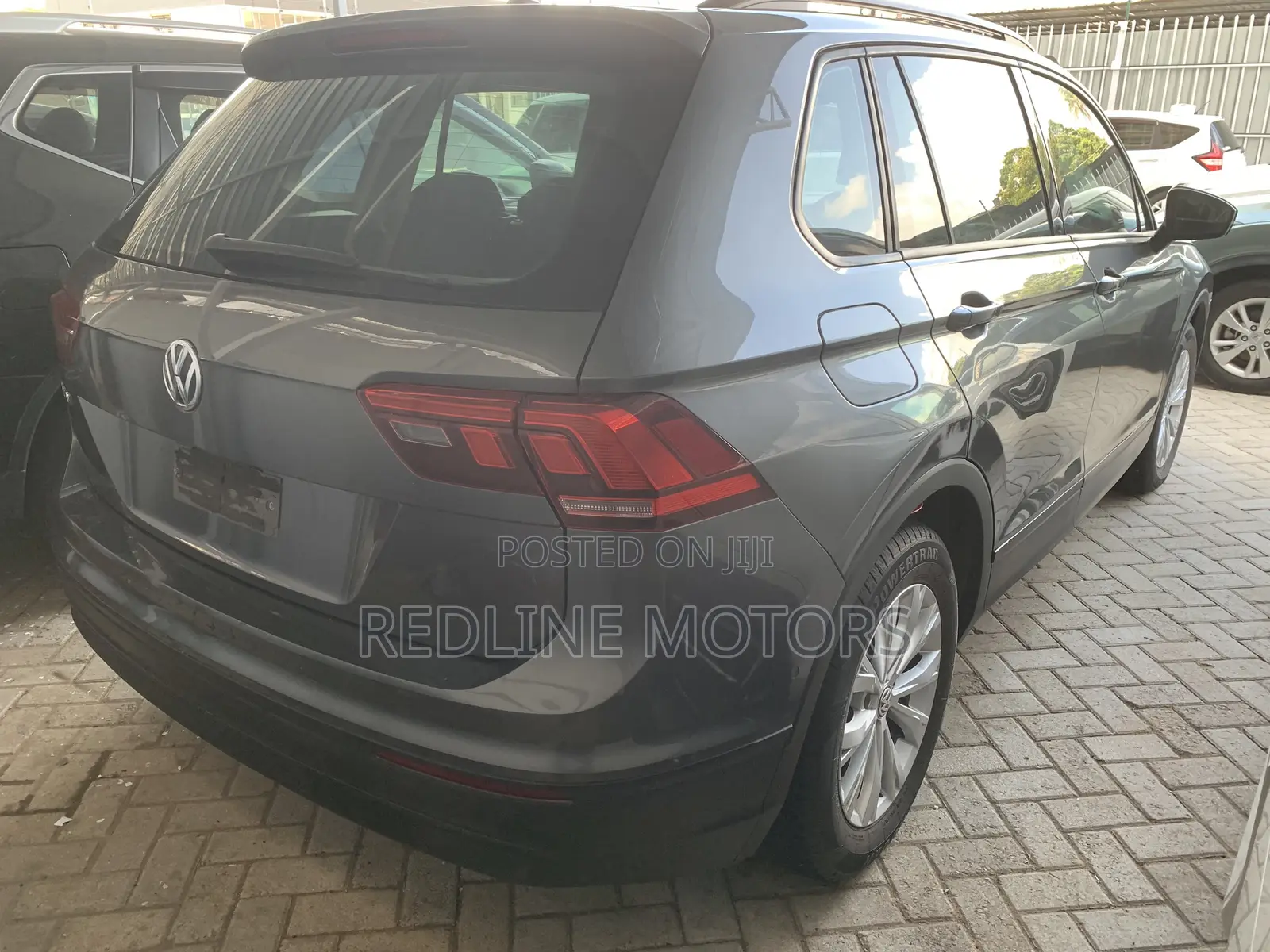 Volkswagen Tiguan 2.0T SE FWD 2019 Gray