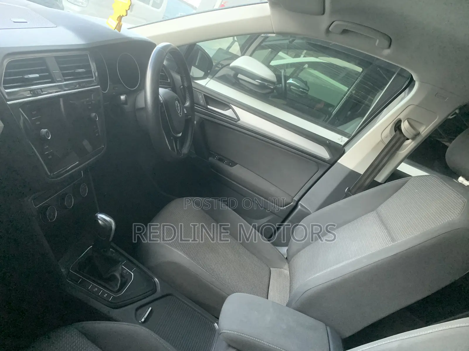 Volkswagen Tiguan 2.0T SE FWD 2019 Gray