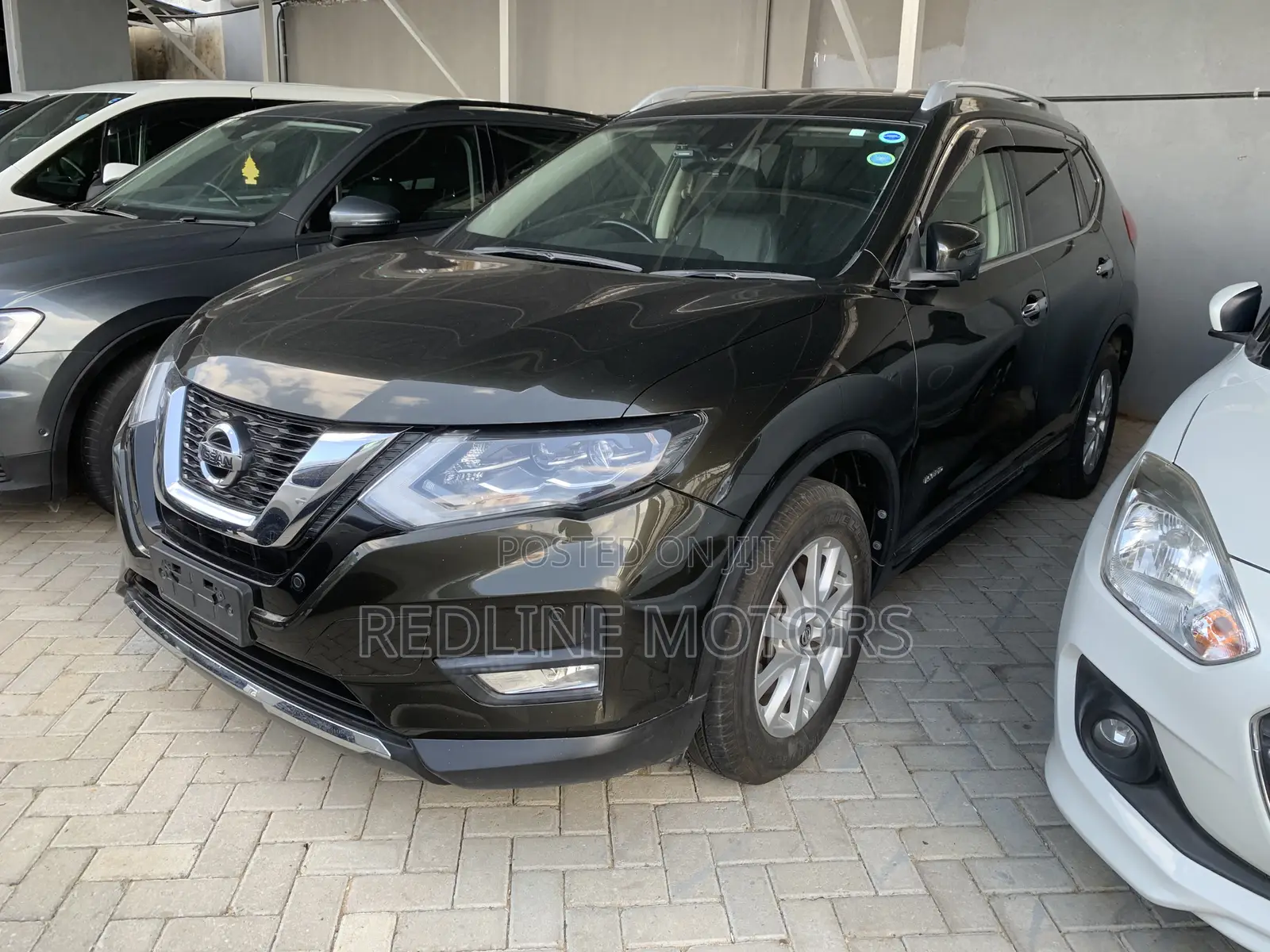 Nissan X-Trail 2.0 Petrol FWD 2019 Green