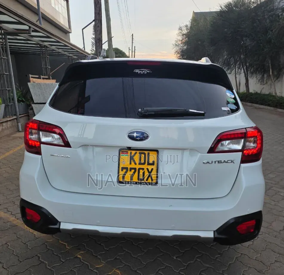 Subaru Outback 2016 White