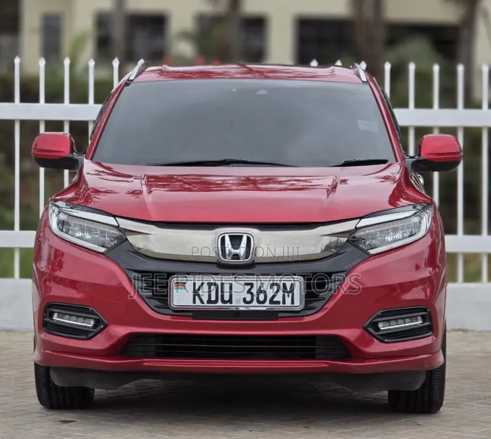 Honda Vezel 2019 Maroon