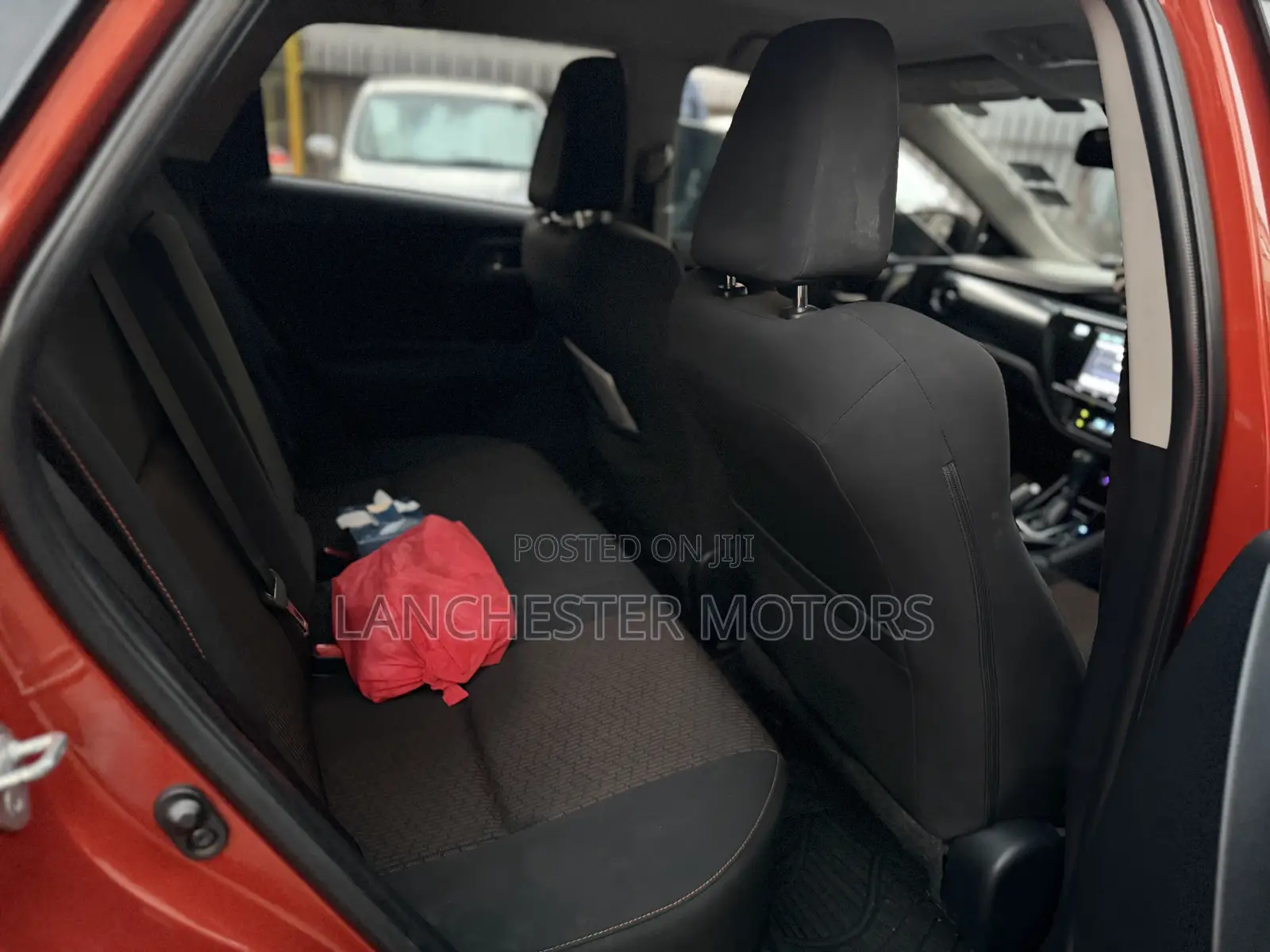 Toyota Auris 2015 Orange