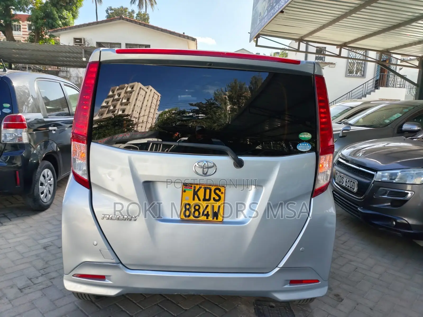 Toyota Roomy 2017 Silver