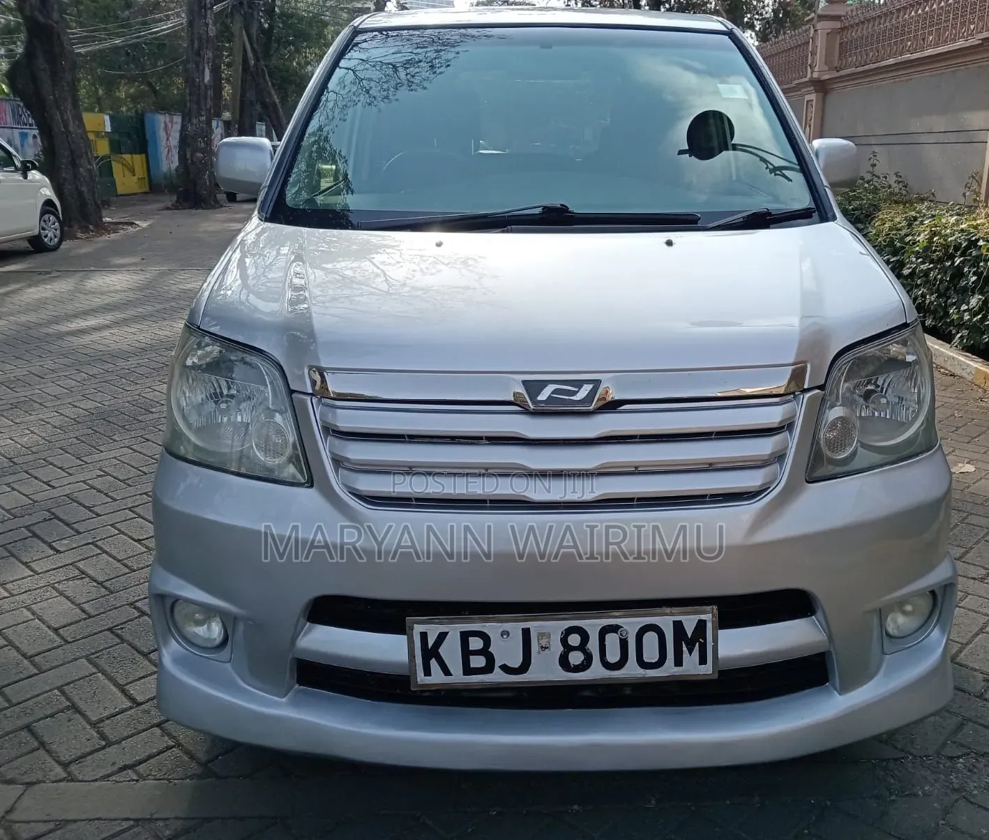 Toyota Noah 2.0 FWD (8 Seater) 2002 Silver