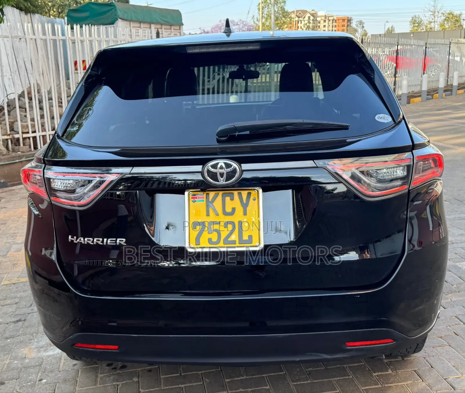 Toyota Harrier 2.0 2014 Gray