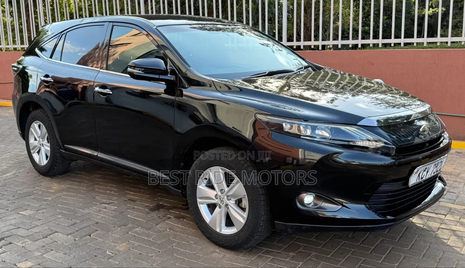 Toyota Harrier 2.0 2014 Gray