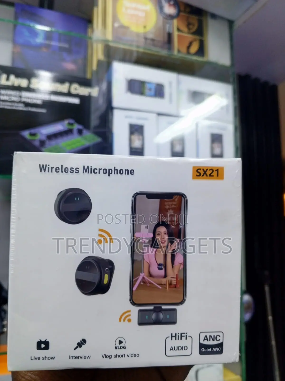 SX21 Magnetic Clip-on Mic for Podcasts and Live Streaming