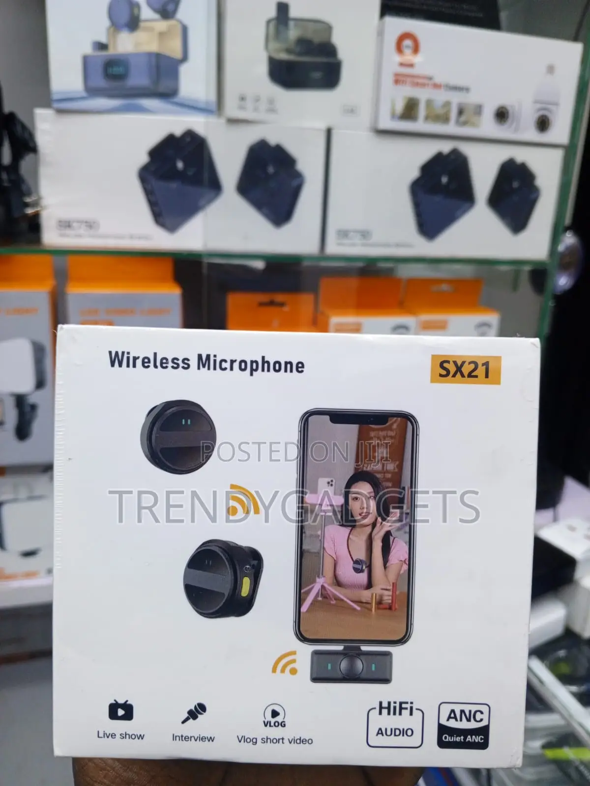 SX21 Magnetic Clip-on Mic for Podcasts and Live Streaming