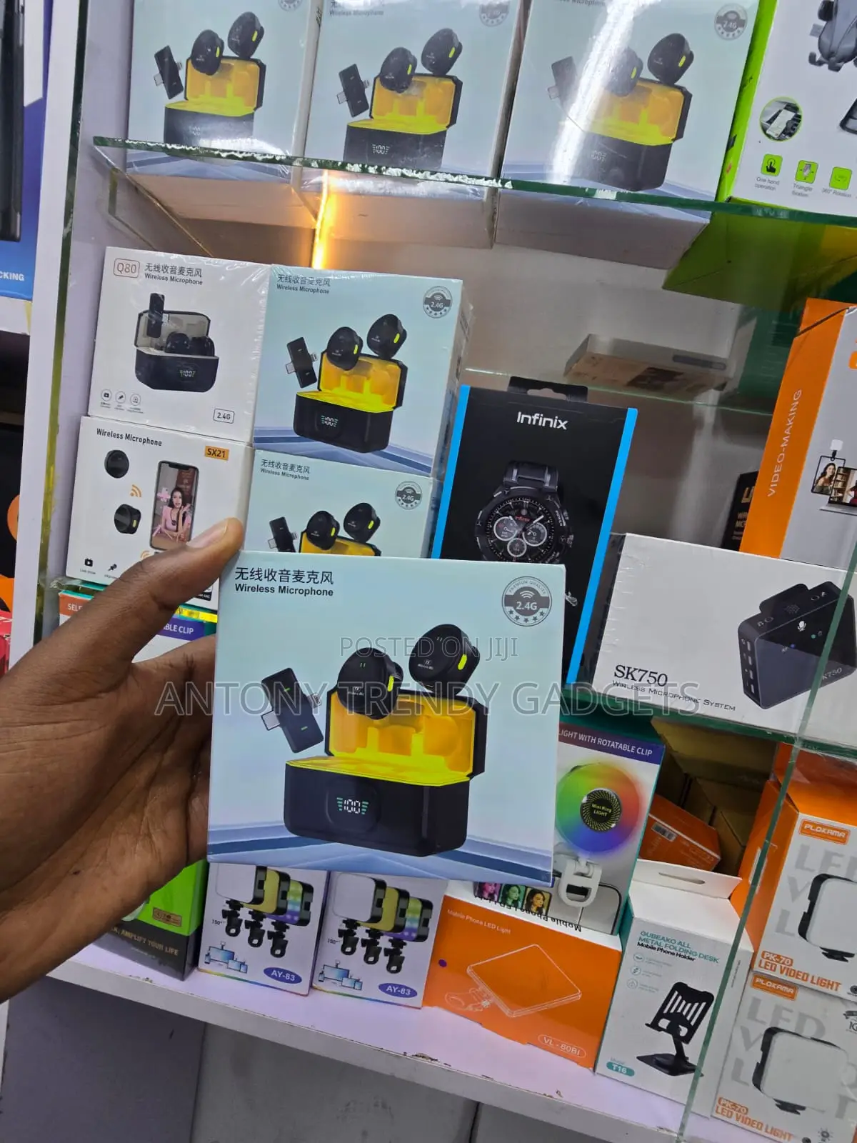Q9 Dual Wireless Lapel Microphone for TikTok and YouTube