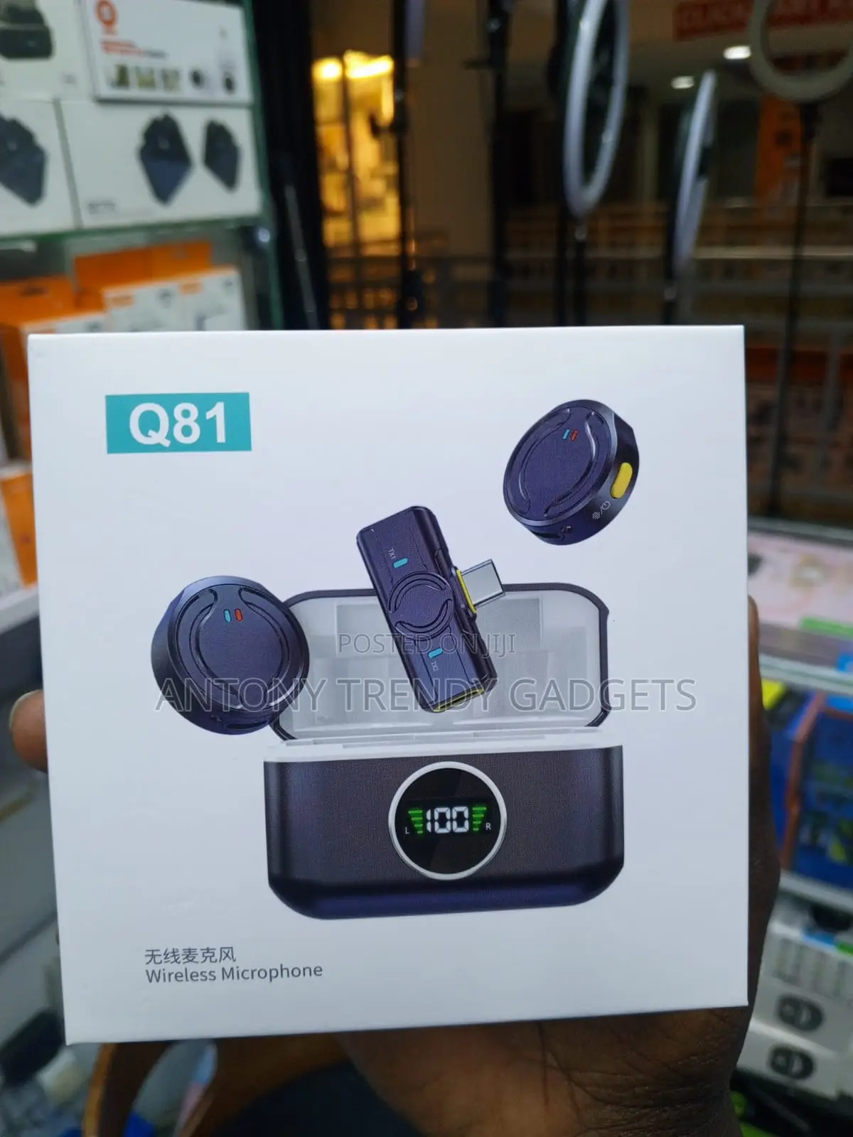 Q81 Dual Clip-on Wireless Lapel Mic for Smartphones