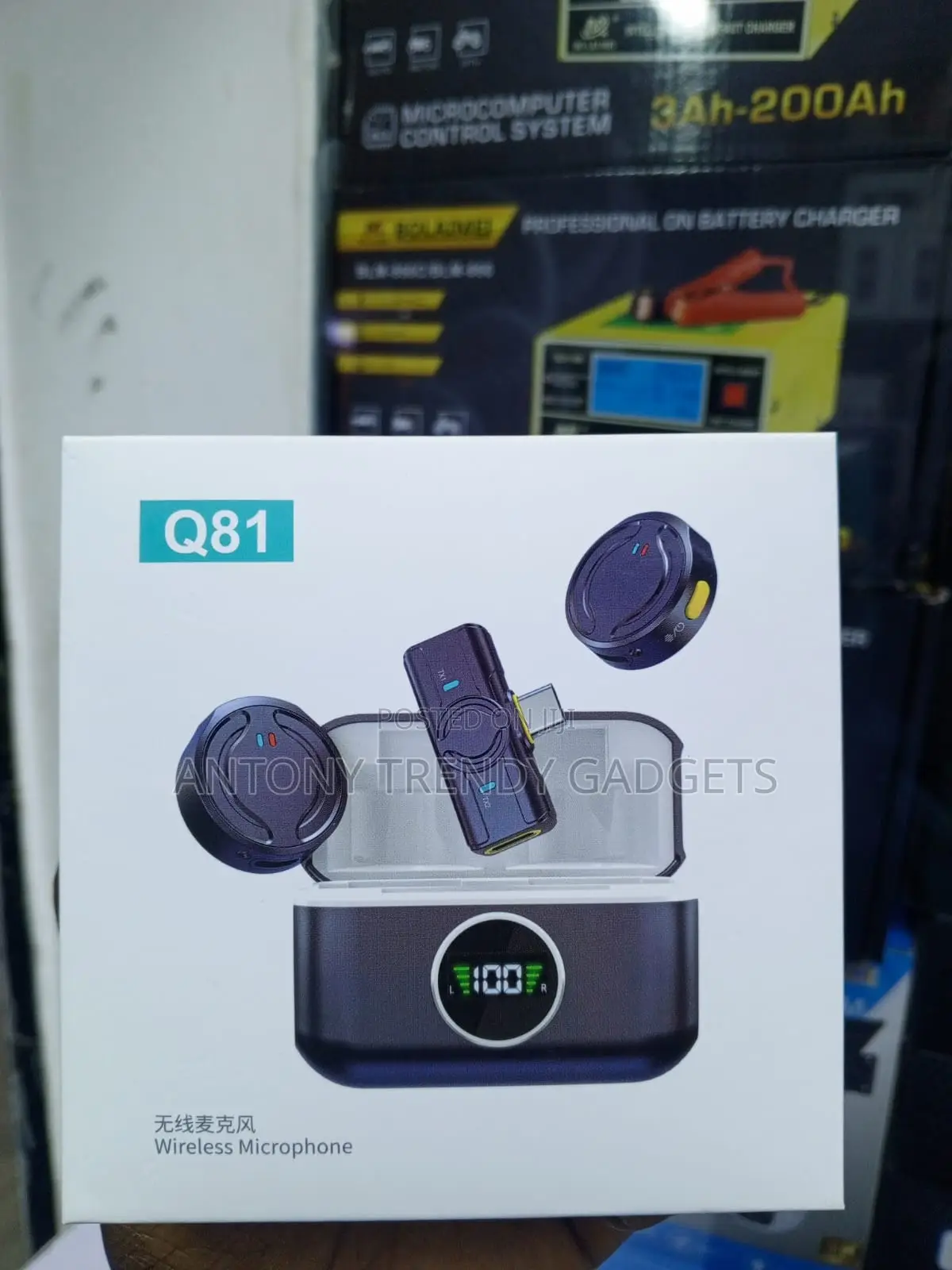 Q81 Wireless Phone Microphone With Digital Display Case