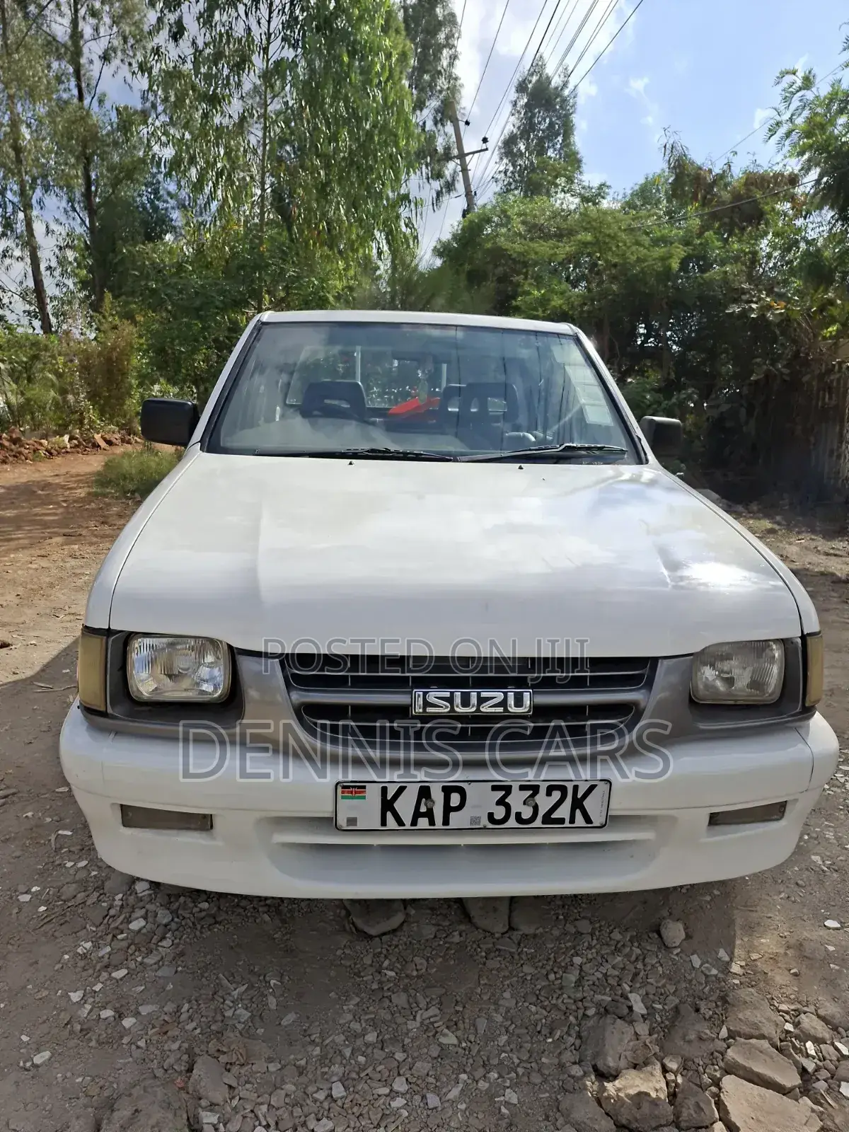 Isuzu Tougher 2001 White